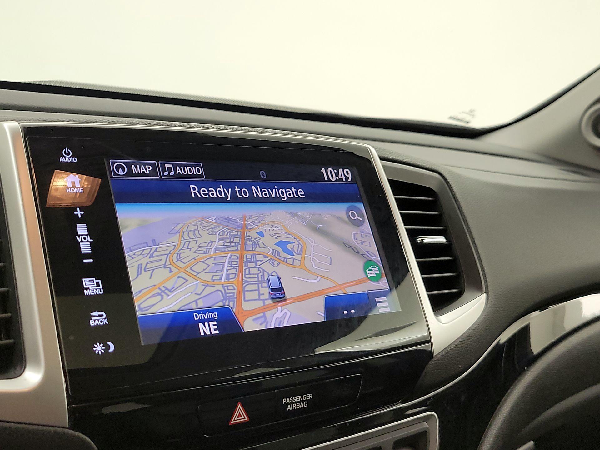 Thumbnail: 2017 Honda Pilot - 14