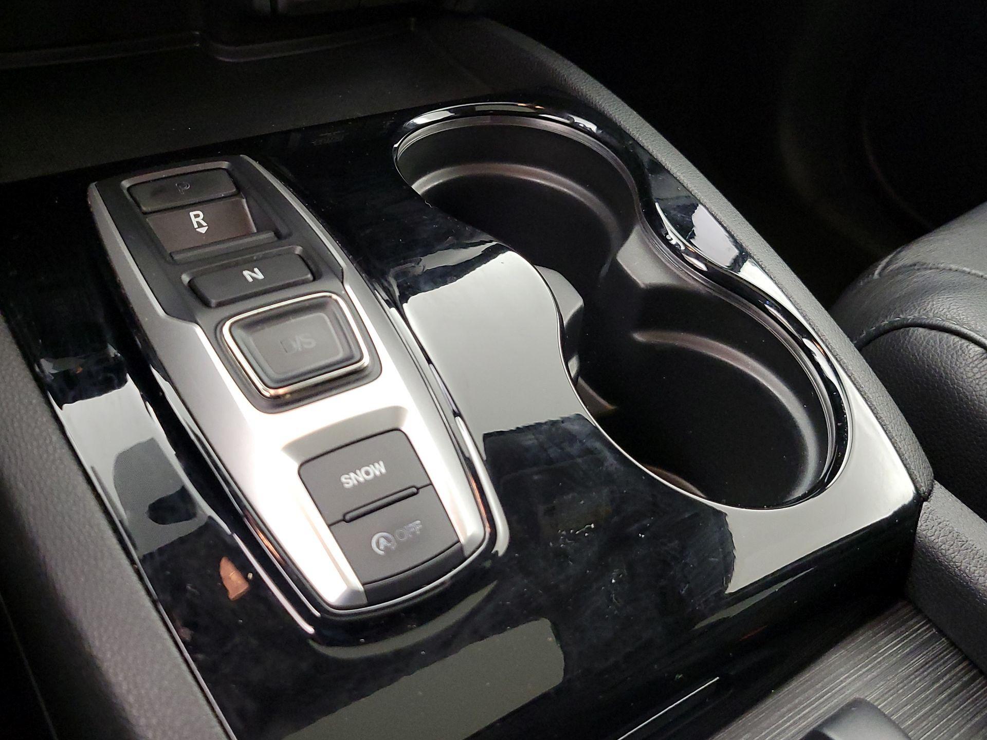 Thumbnail: 2017 Honda Pilot - 18