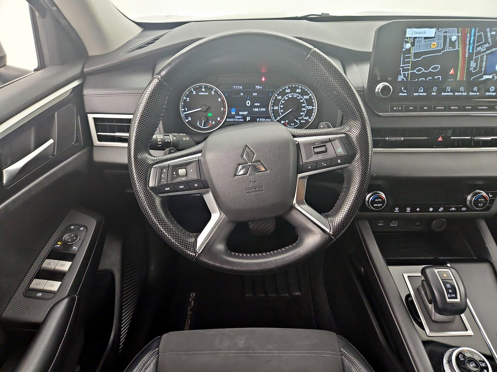 Thumbnail: 2022 Mitsubishi Outlander - 10