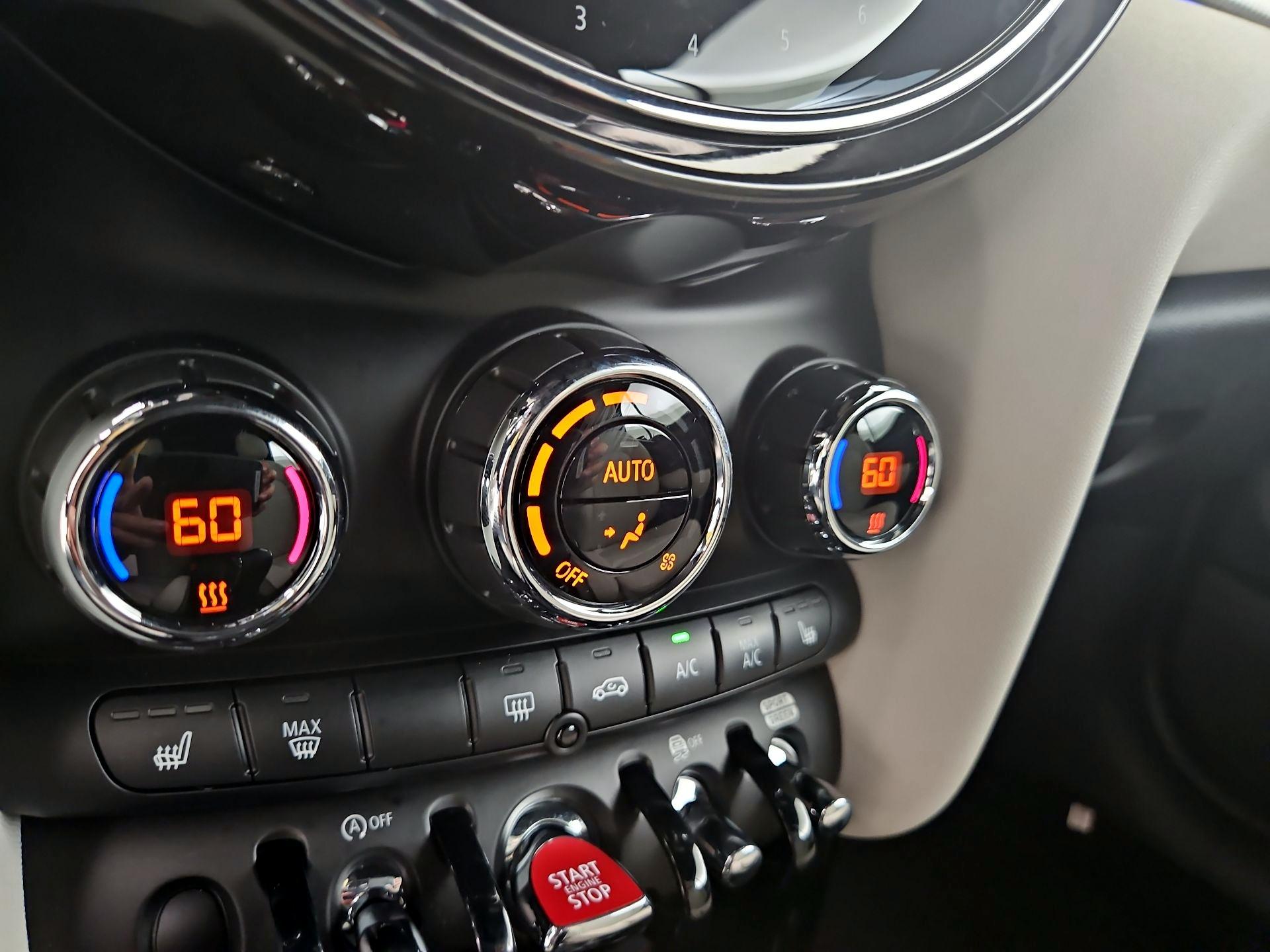 Thumbnail: 2022 MINI Cooper - 17