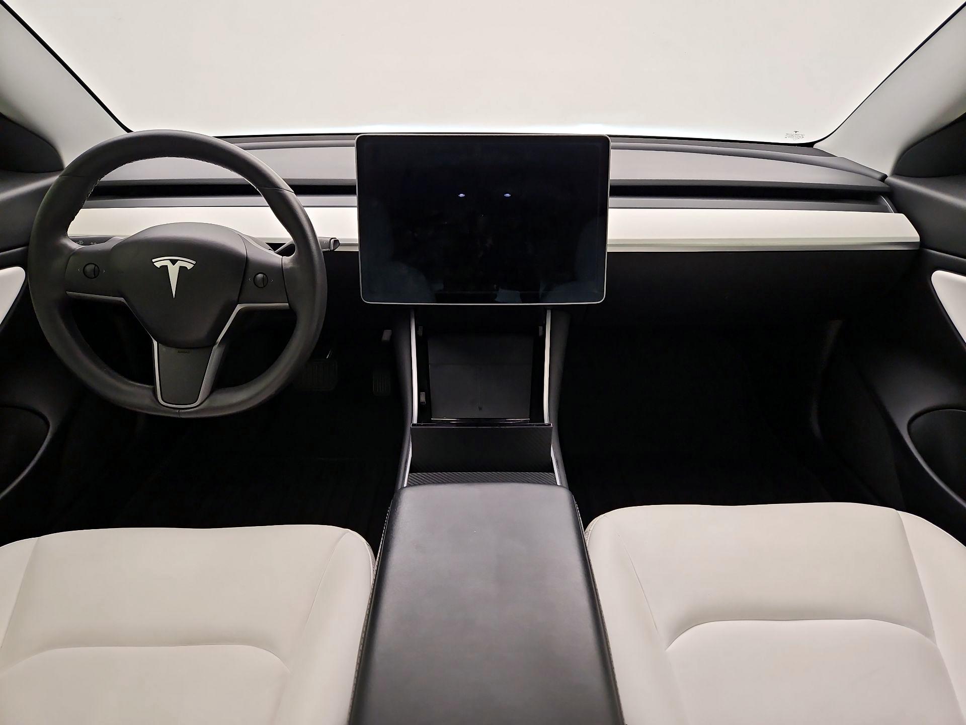 Thumbnail: 2020 Tesla Model 3 - 9