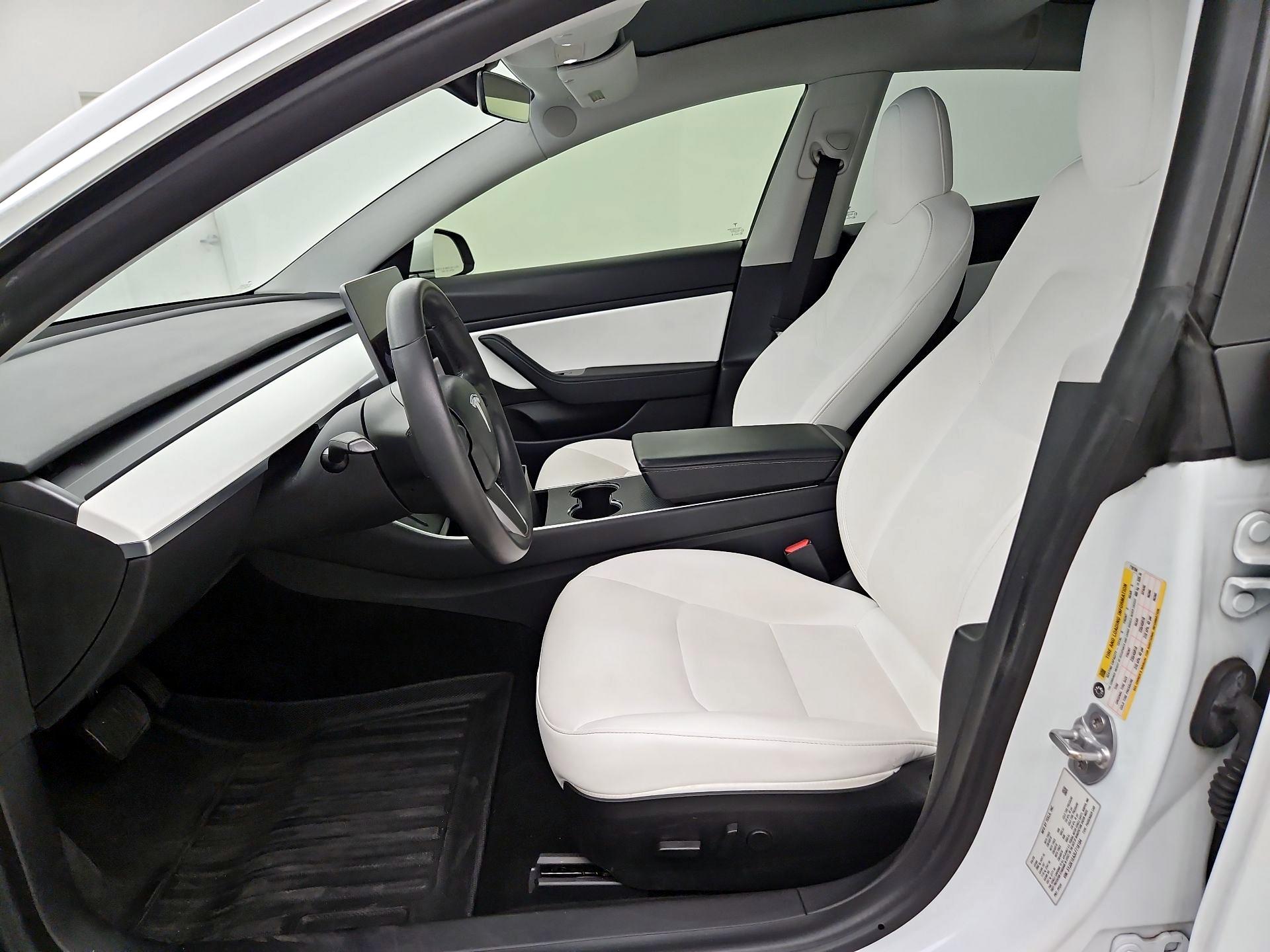 Thumbnail: 2020 Tesla Model 3 - 11