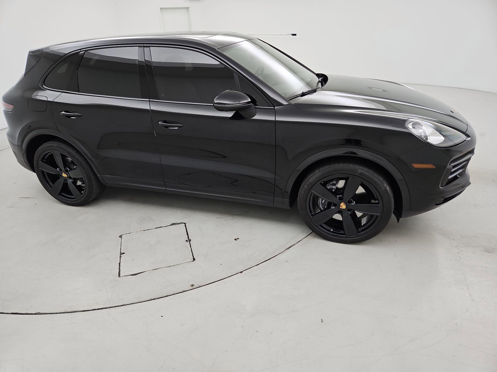 Thumbnail: 2021 Porsche Cayenne - 4