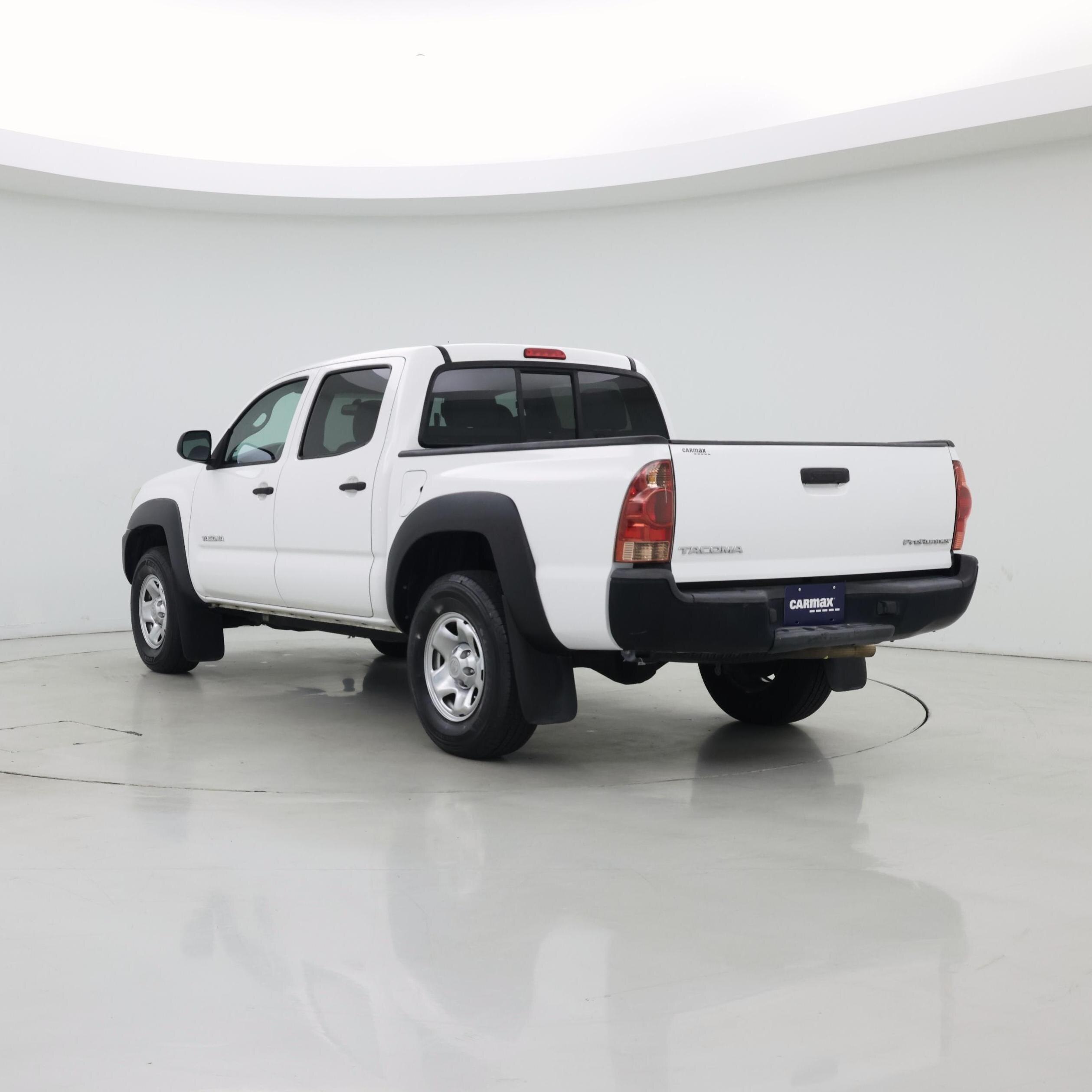 Thumbnail: 2015 Toyota Tacoma - 2