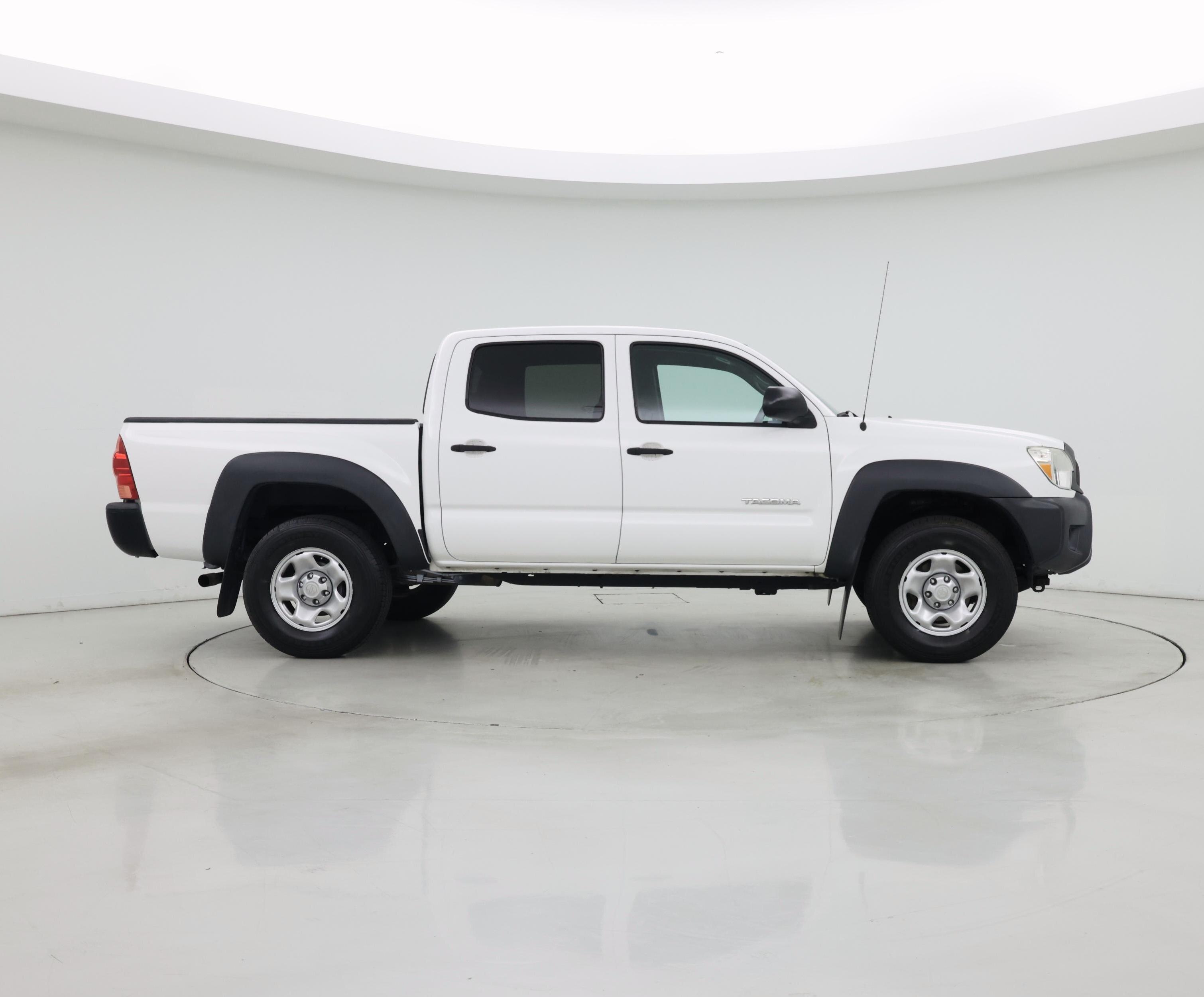 Thumbnail: 2015 Toyota Tacoma - 7