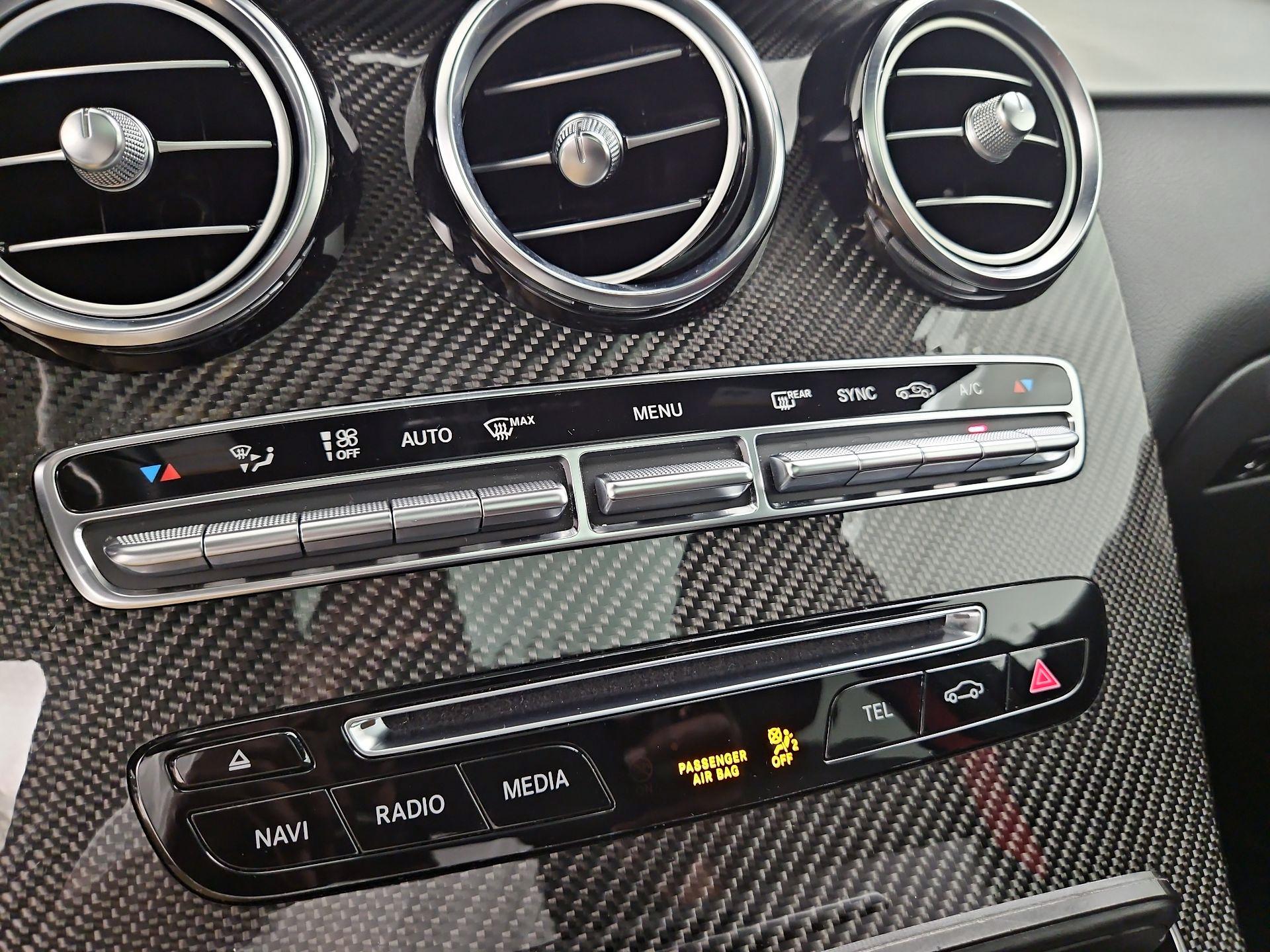 Thumbnail: 2019 Mercedes-Benz GLC - 15