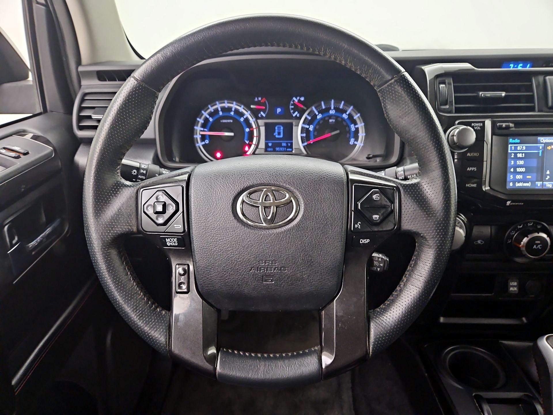 Thumbnail: 2016 Toyota 4Runner - 10