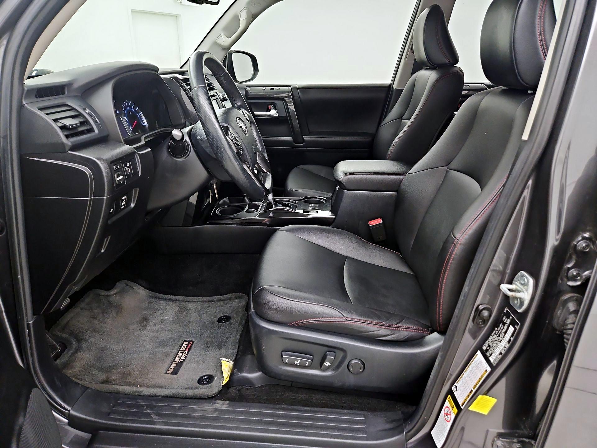 Thumbnail: 2016 Toyota 4Runner - 11