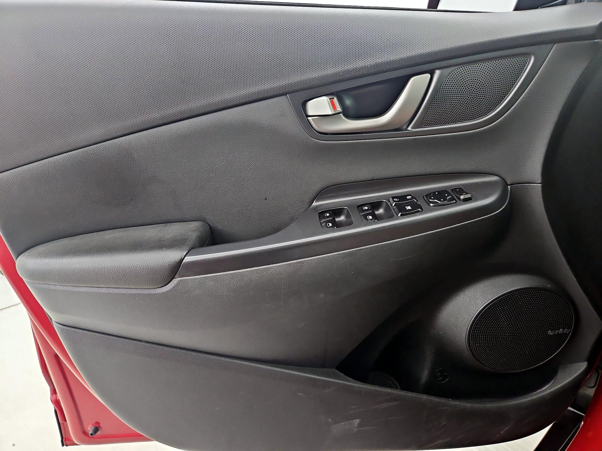 Thumbnail: 2018 Hyundai Kona - 12