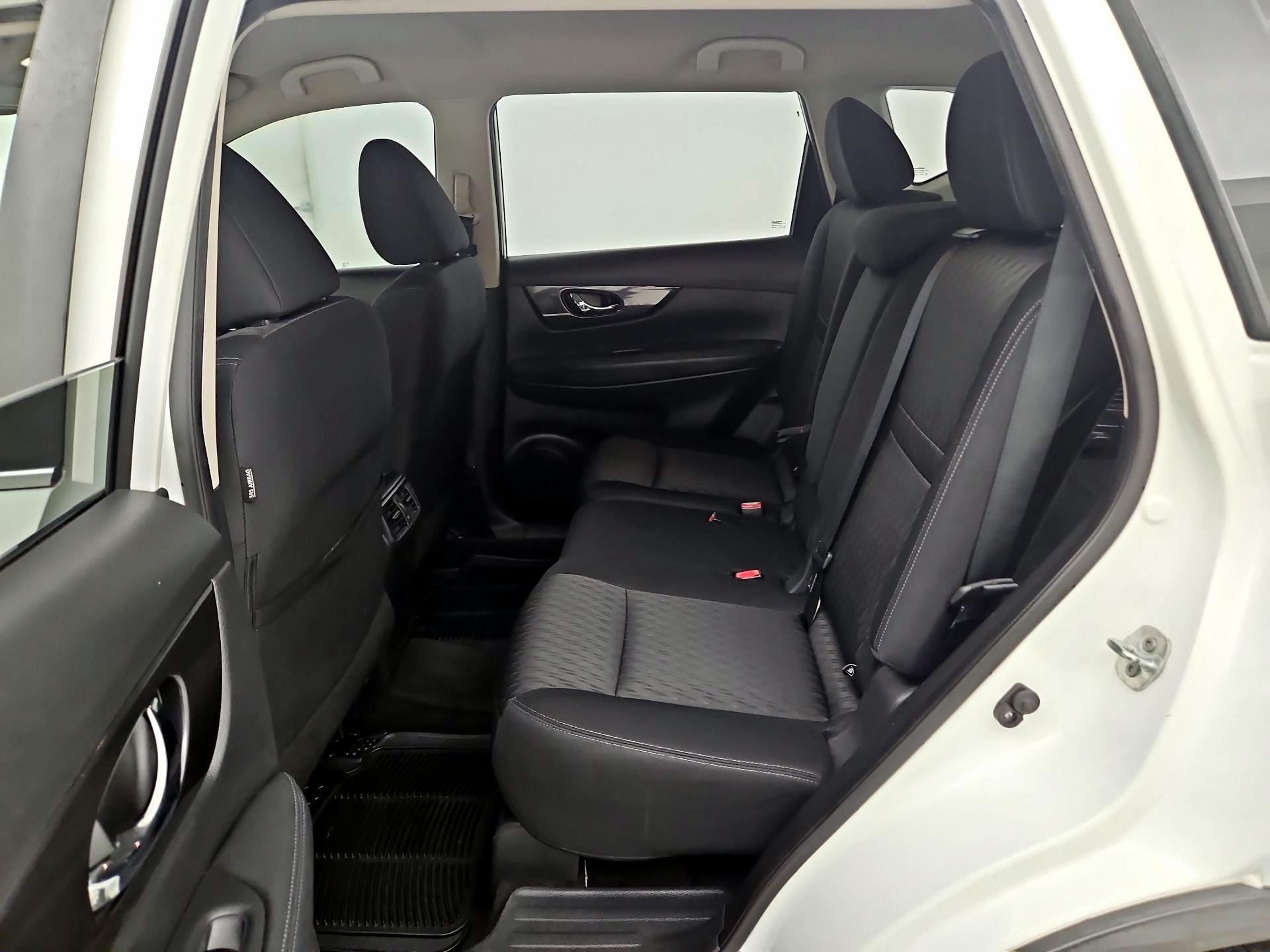 Thumbnail: 2017 Nissan Rogue - 19