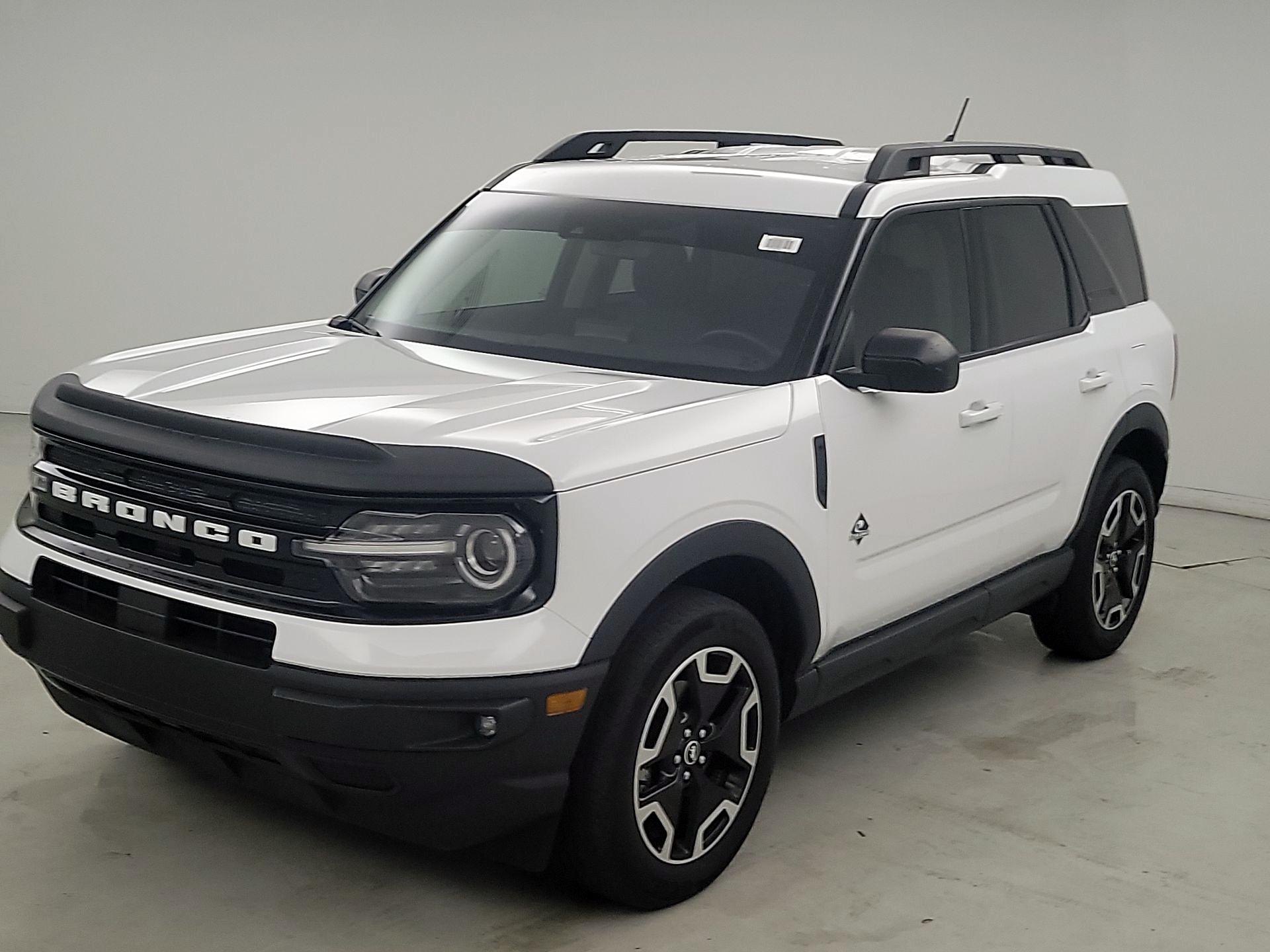 Thumbnail: 2023 Ford Bronco Sport - 3