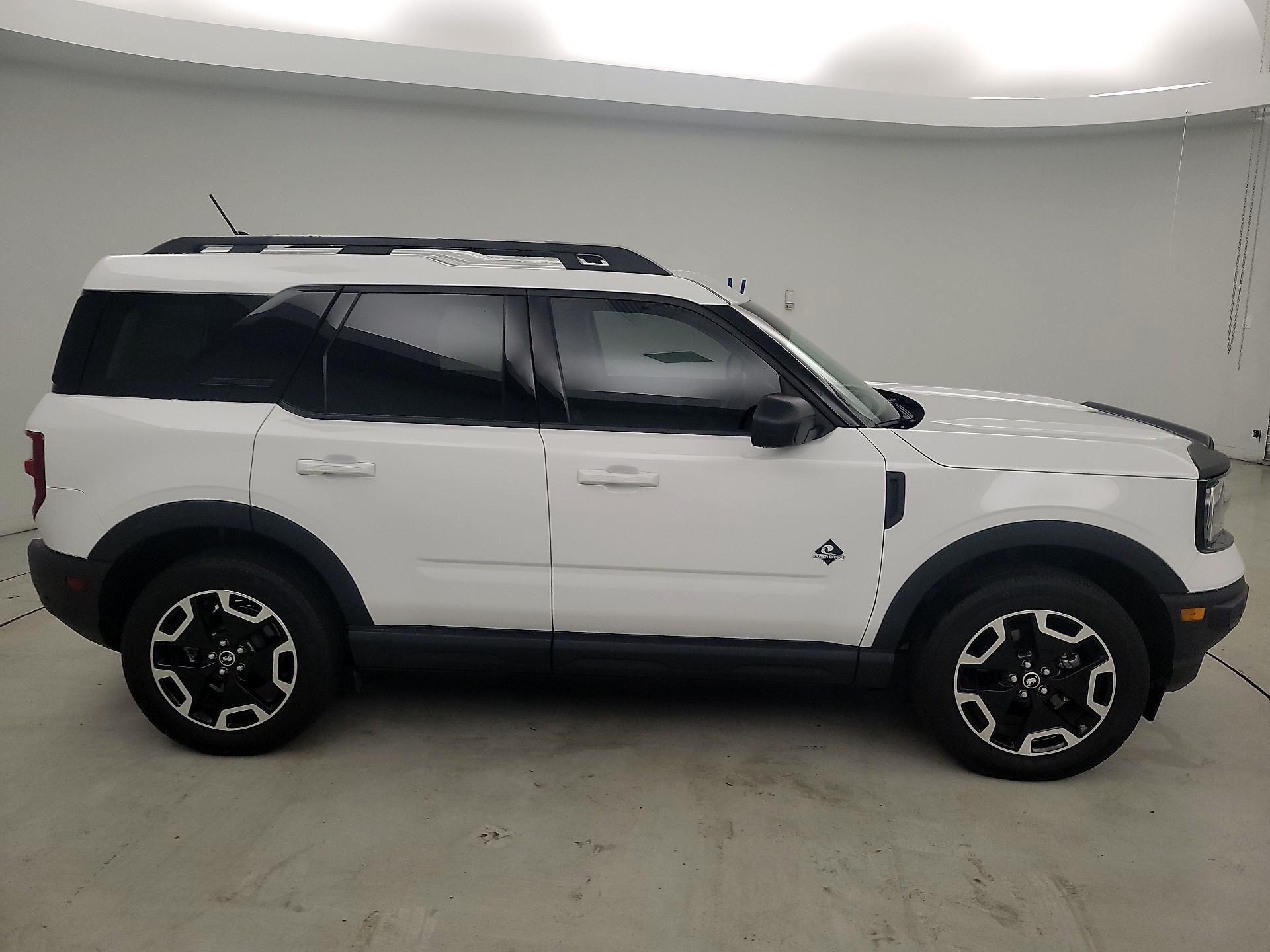 Thumbnail: 2023 Ford Bronco Sport - 4