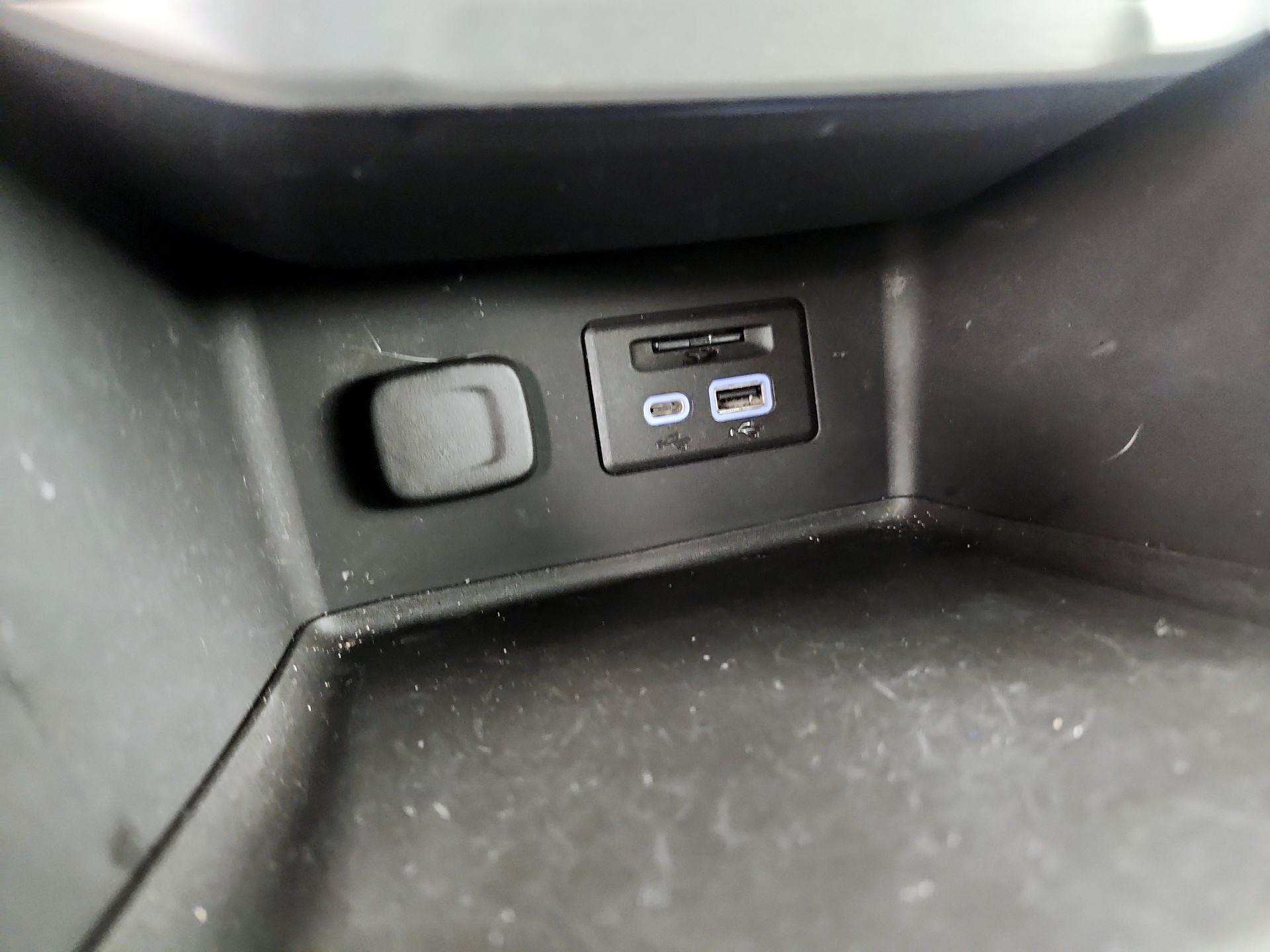 Thumbnail: 2021 GMC Acadia - 19