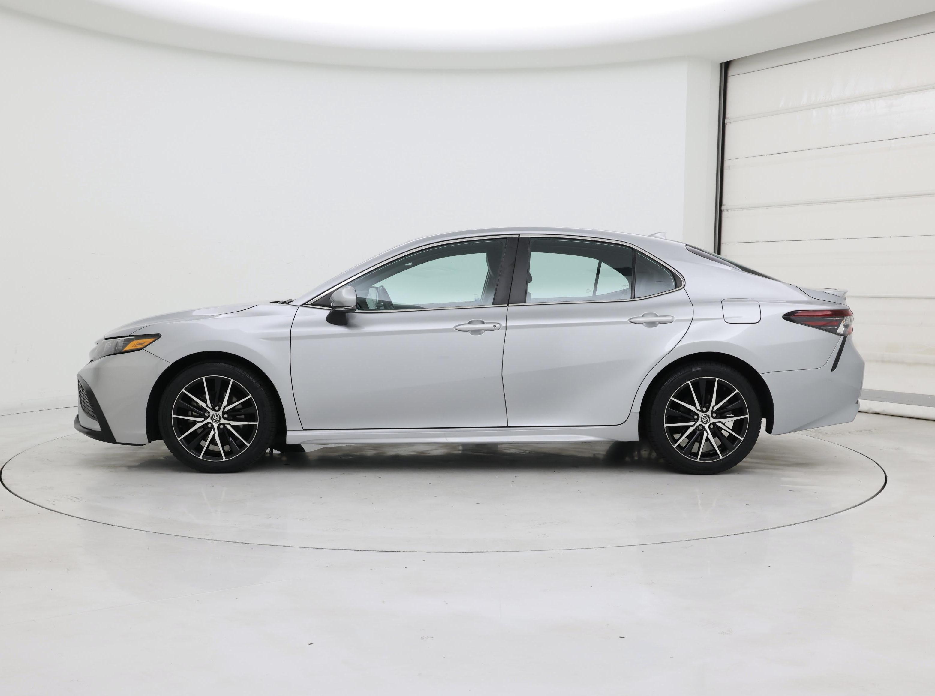 Thumbnail: 2023 Toyota Camry - 3