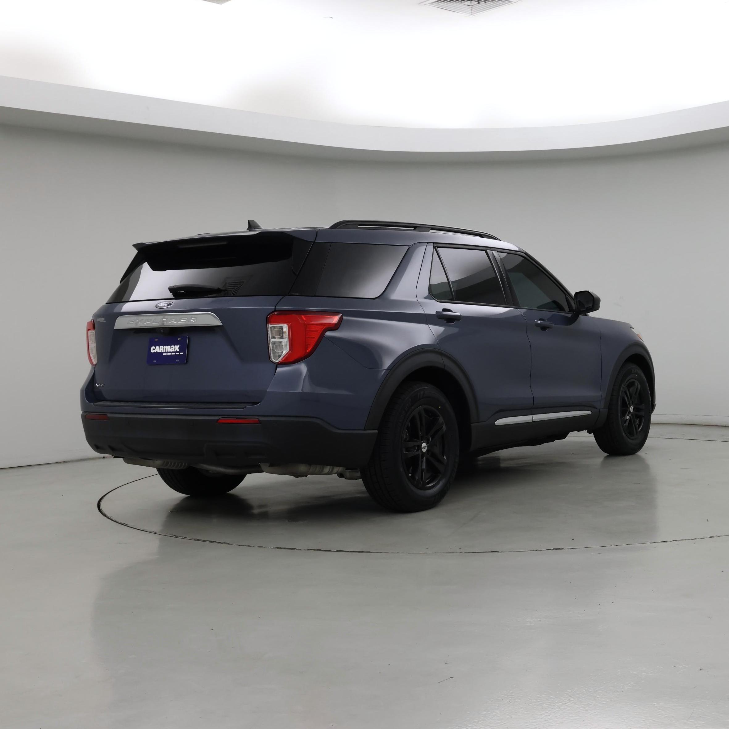 Thumbnail: 2021 Ford Explorer - 8