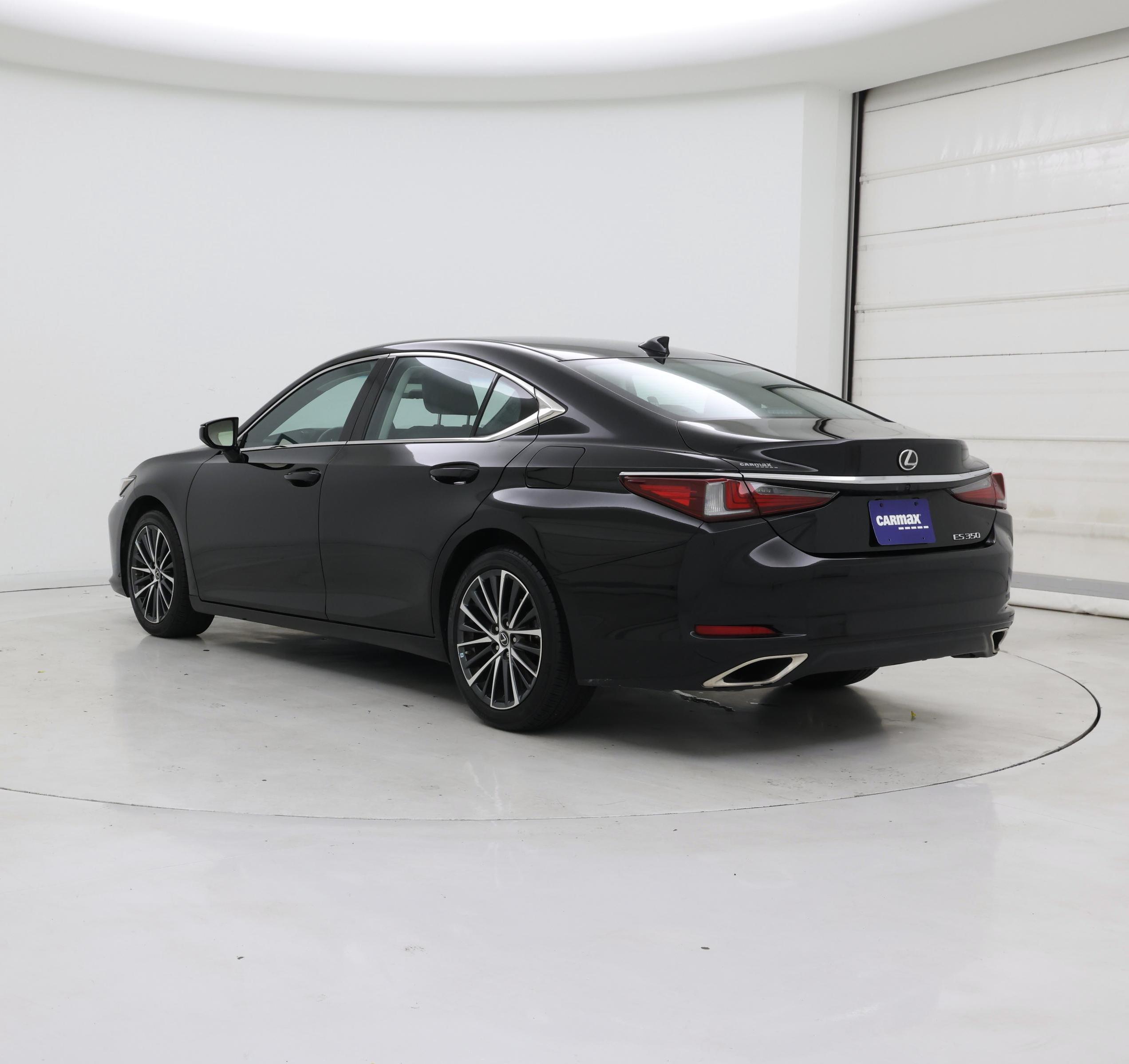 Thumbnail: 2023 Lexus ES - 2