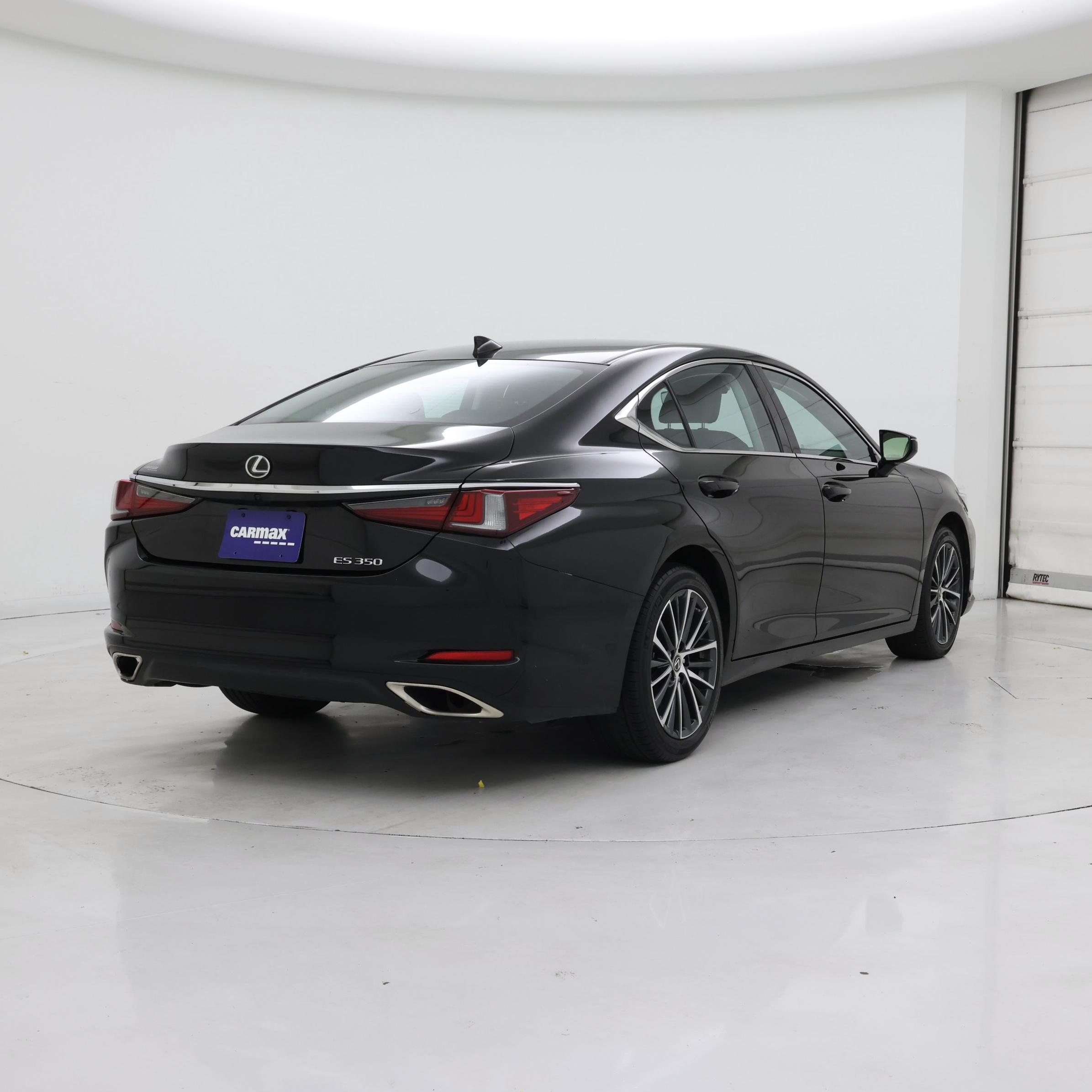 Thumbnail: 2023 Lexus ES - 8