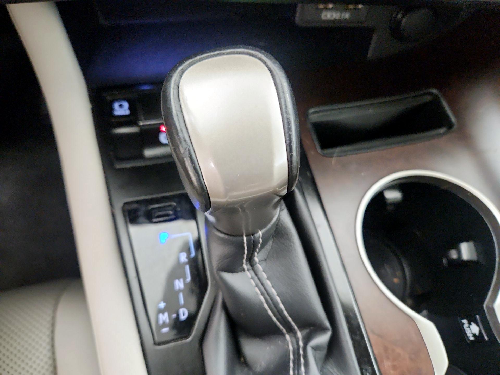 Thumbnail: 2021 Lexus RX - 17