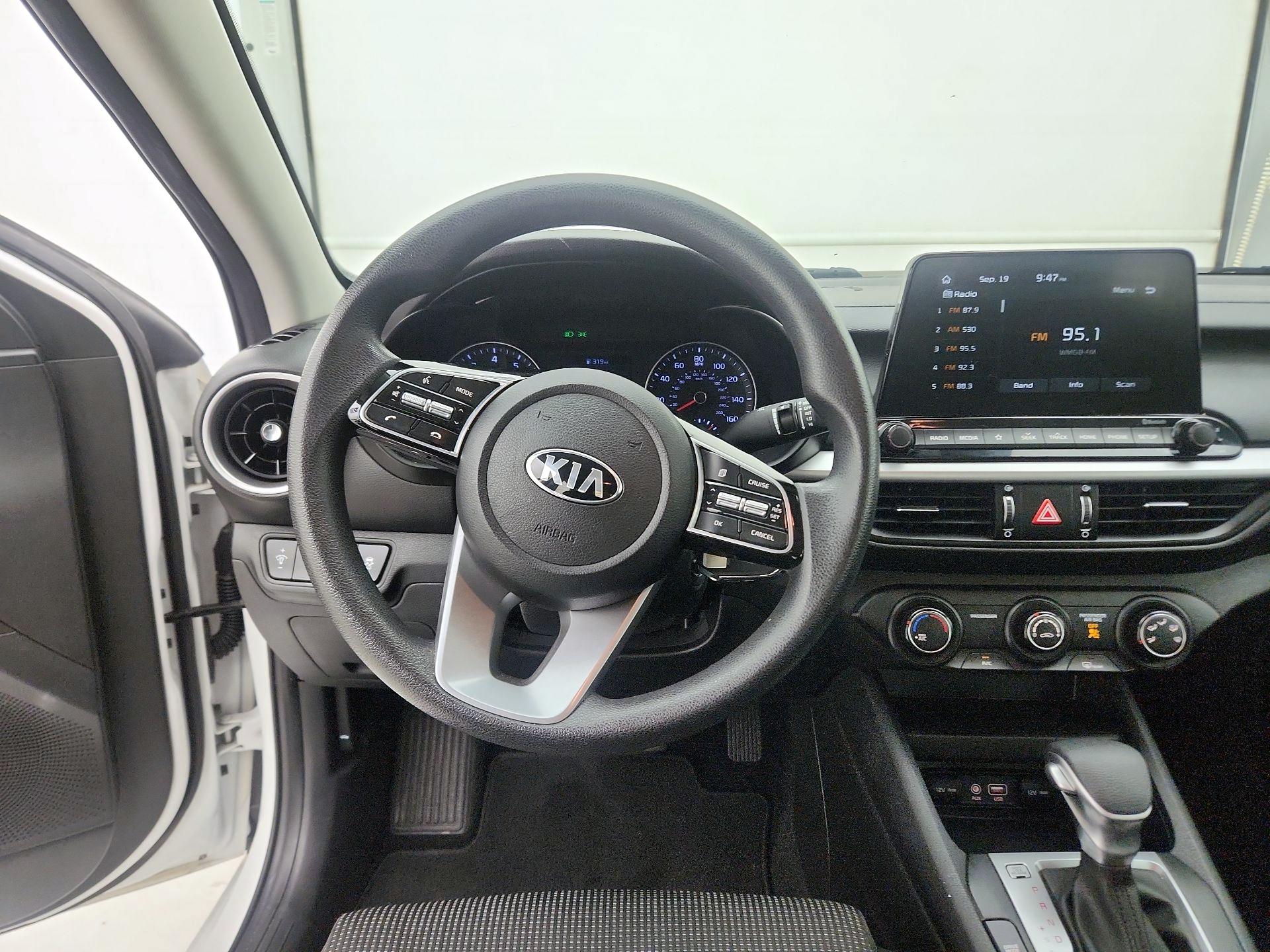 Thumbnail: 2021 Kia Forte - 10