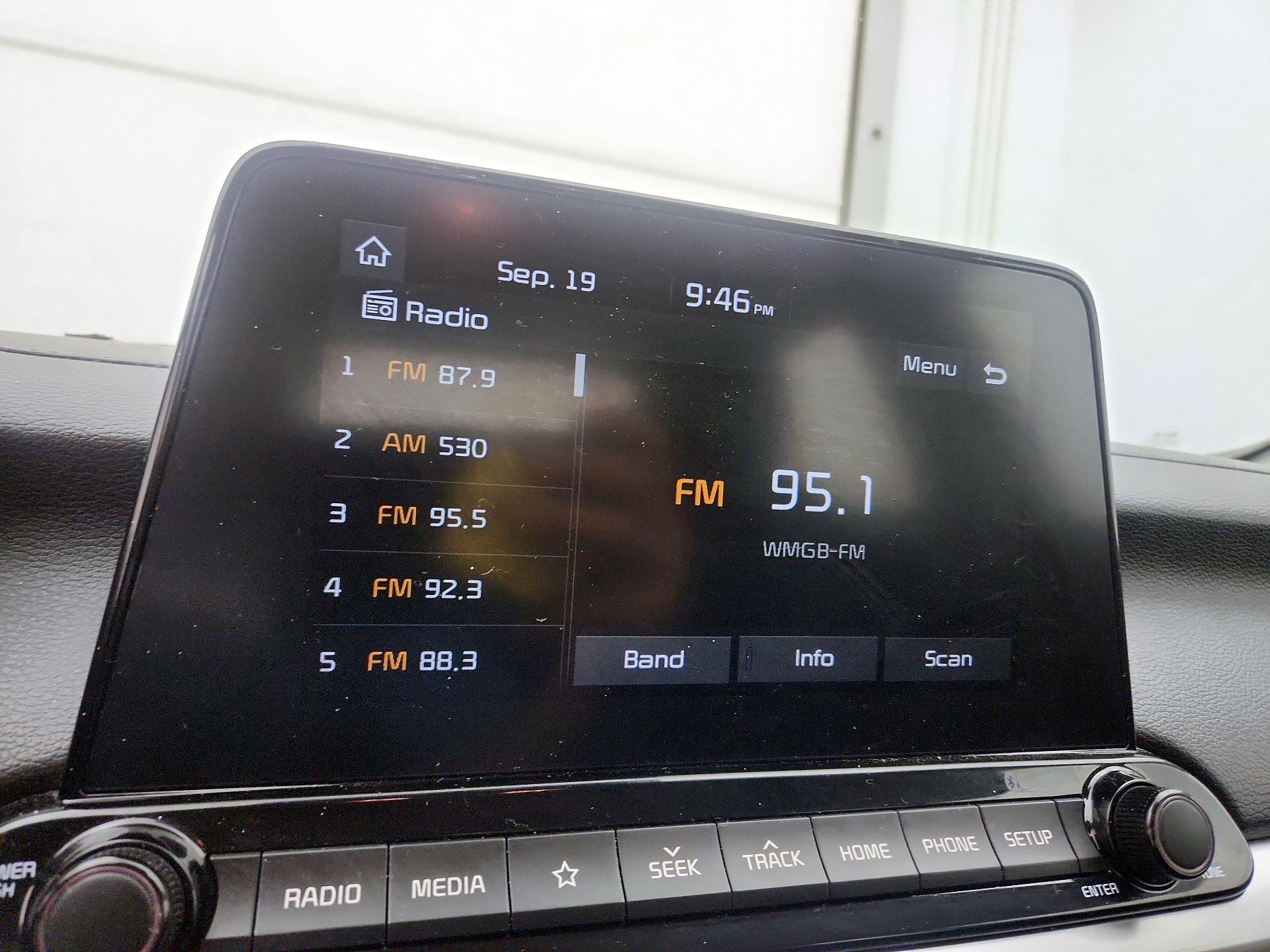 Thumbnail: 2021 Kia Forte - 15