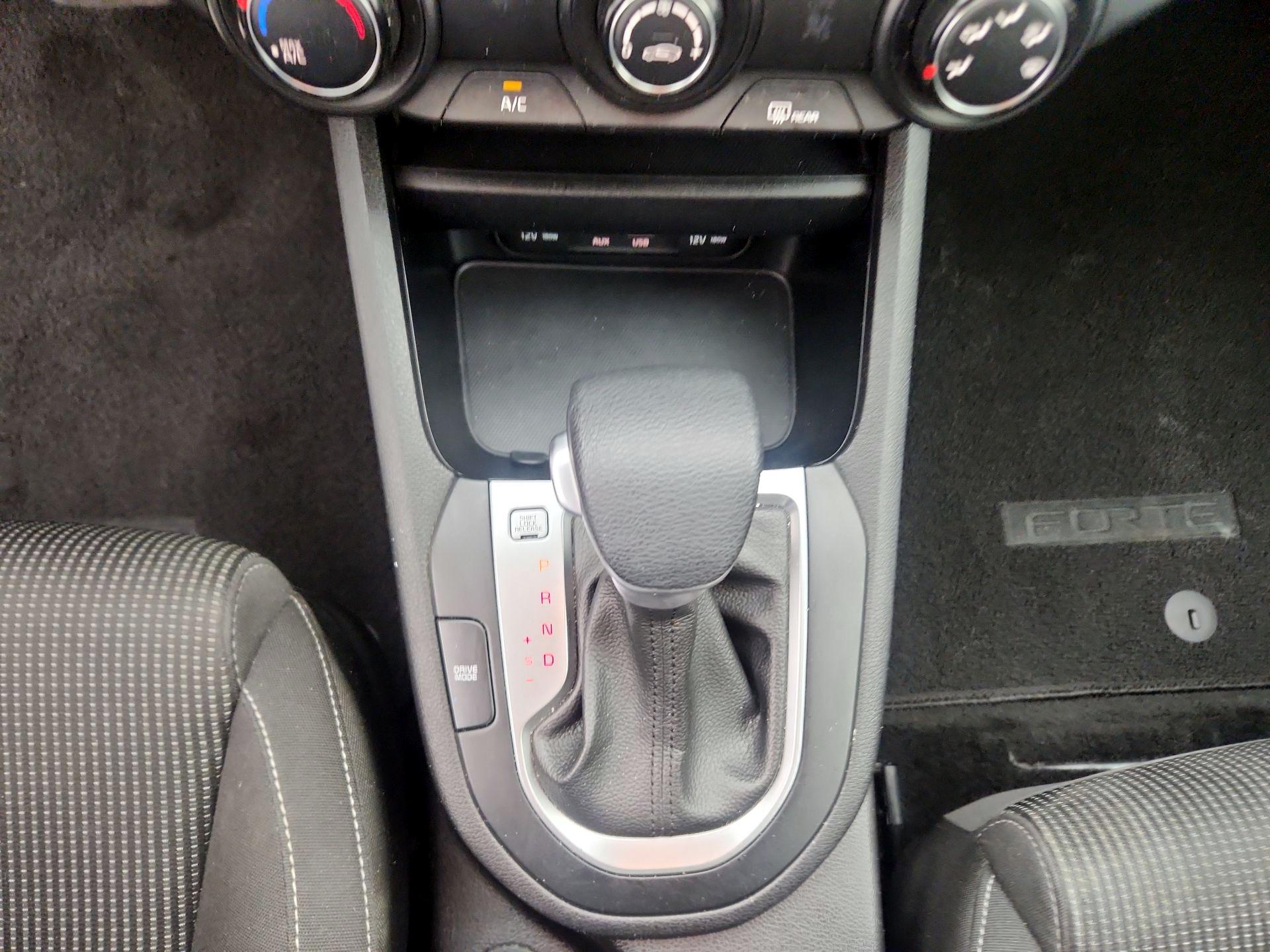 Thumbnail: 2021 Kia Forte - 17