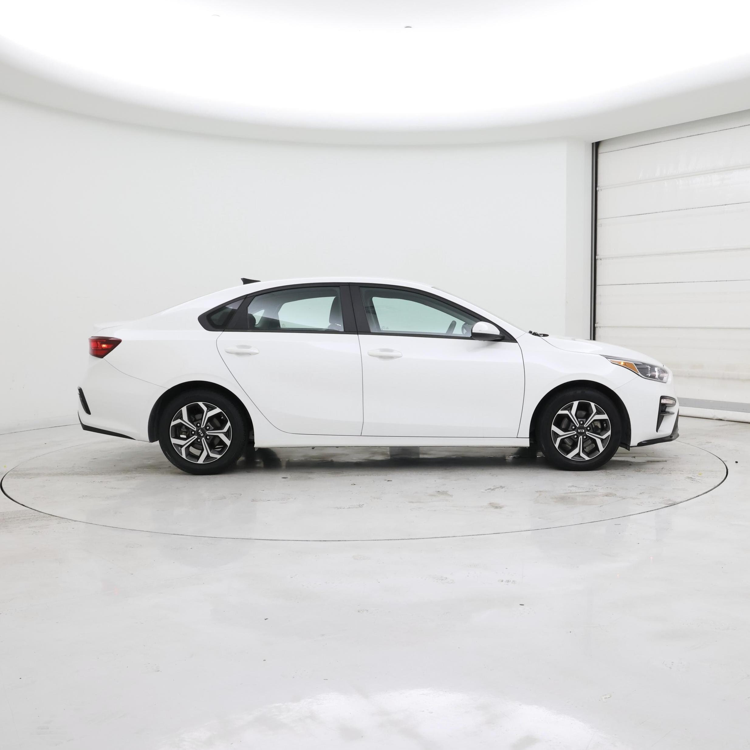 Thumbnail: 2021 Kia Forte - 7