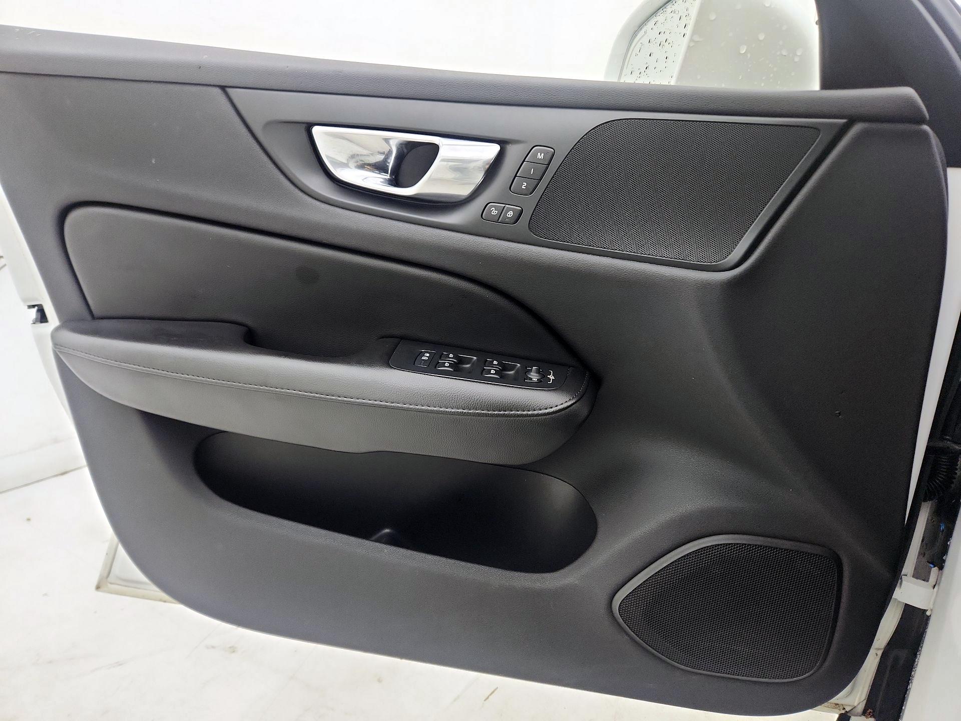 Thumbnail: 2021 Volvo S60 - 12