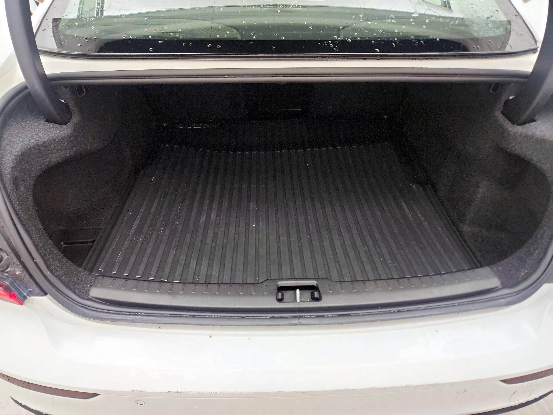 Thumbnail: 2021 Volvo S60 - 20