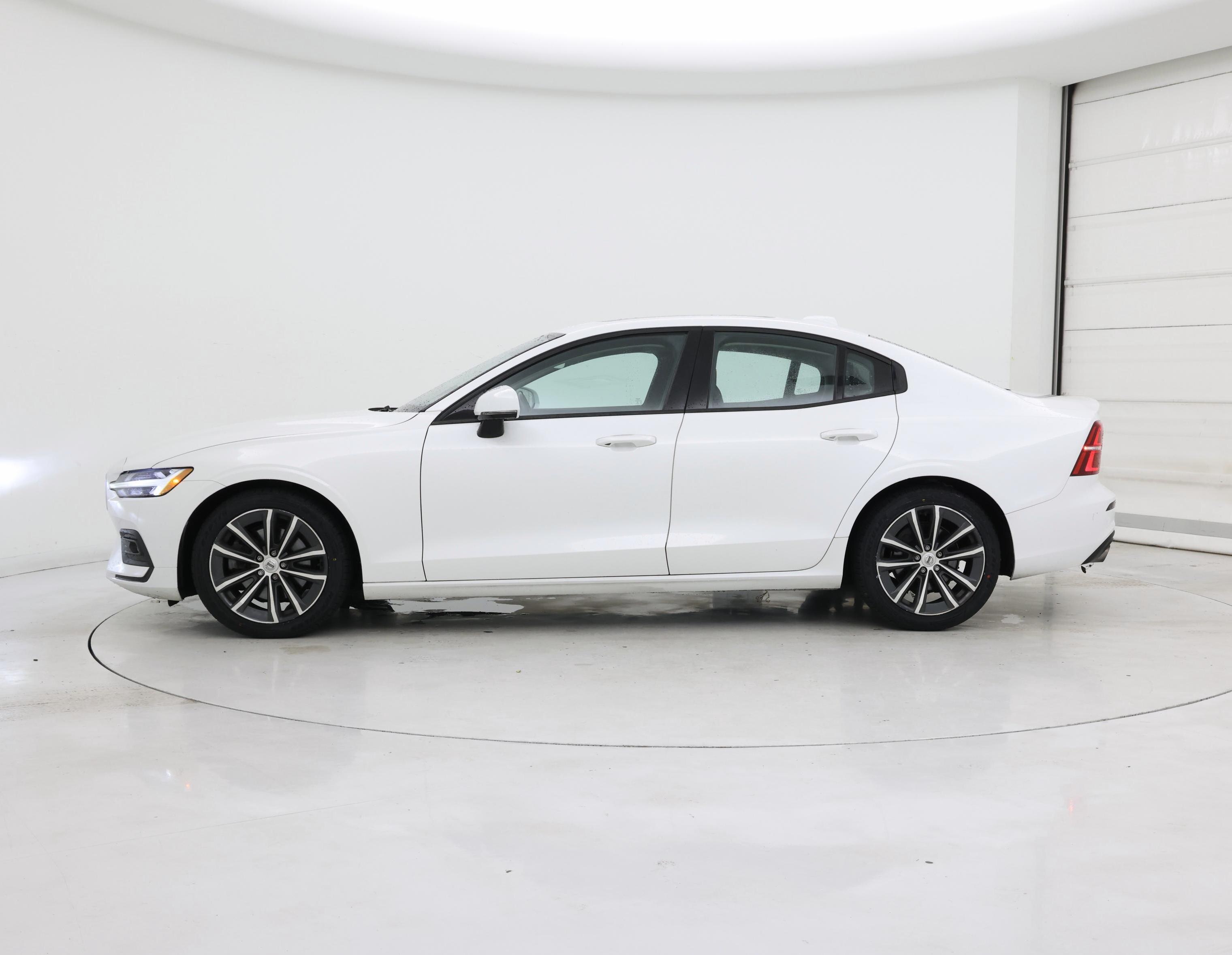 Thumbnail: 2021 Volvo S60 - 3