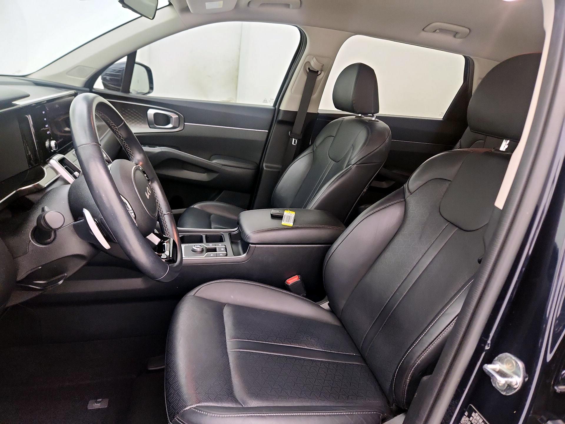 Thumbnail: 2022 Kia Sorento - 11