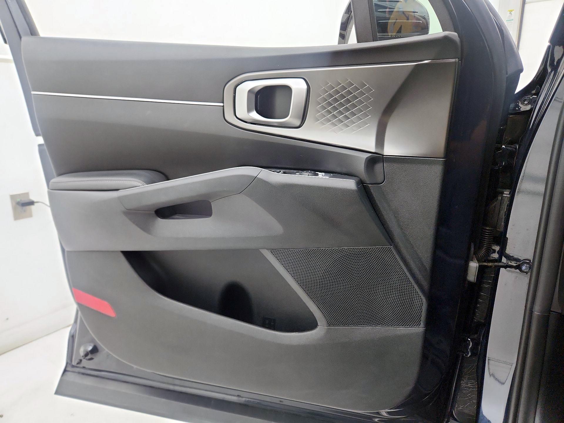 Thumbnail: 2022 Kia Sorento - 12