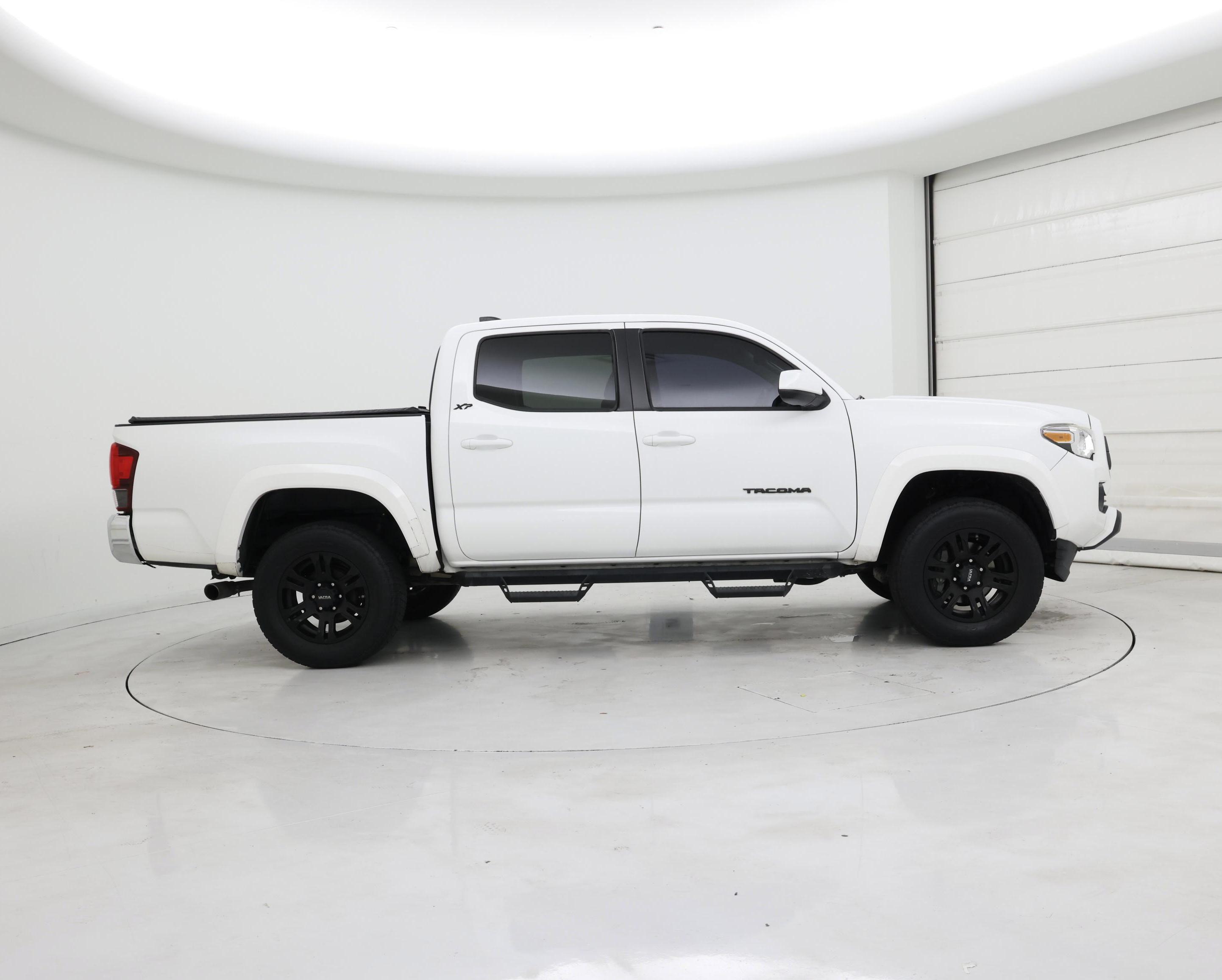 Thumbnail: 2020 Toyota Tacoma - 7