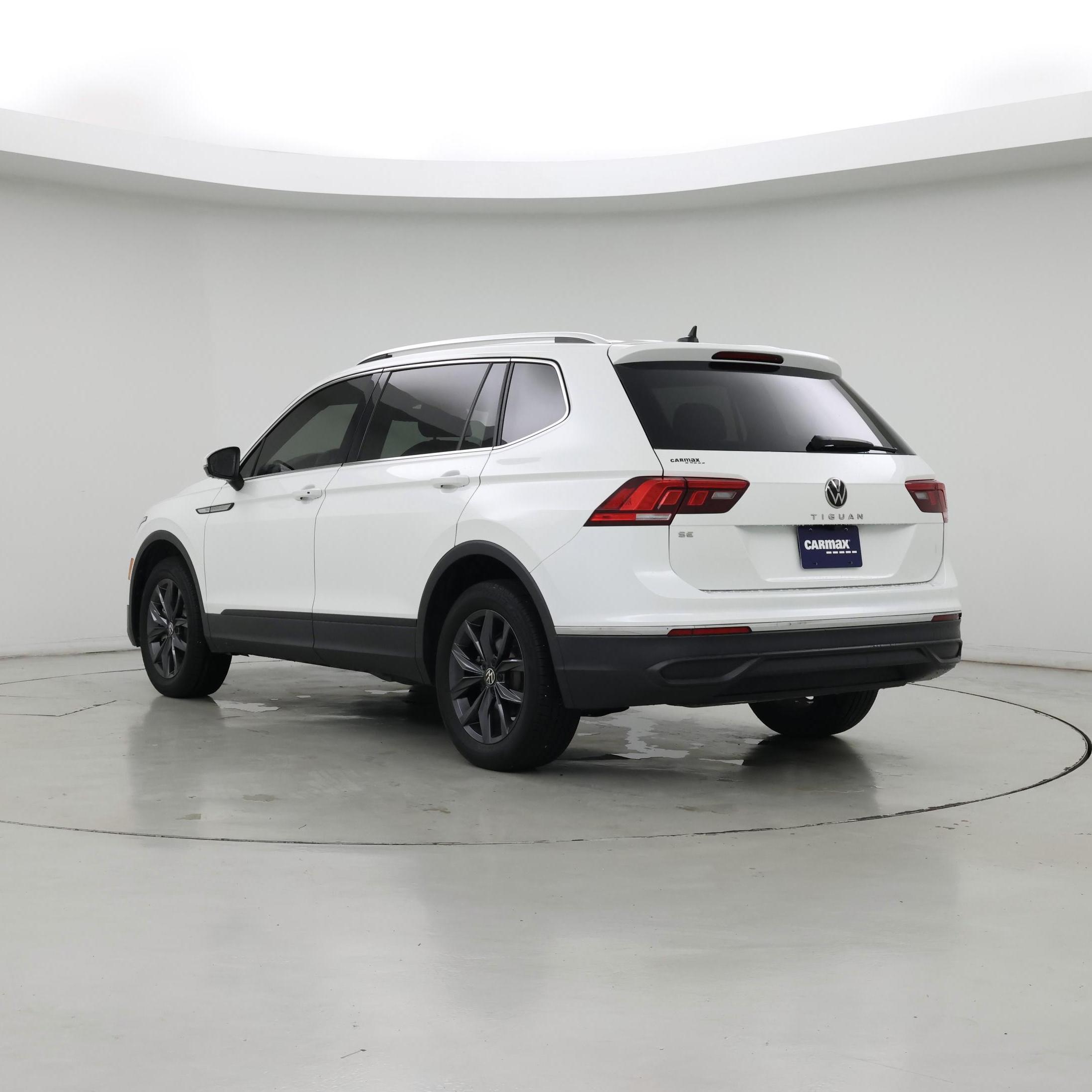 Thumbnail: 2023 Volkswagen Tiguan - 2