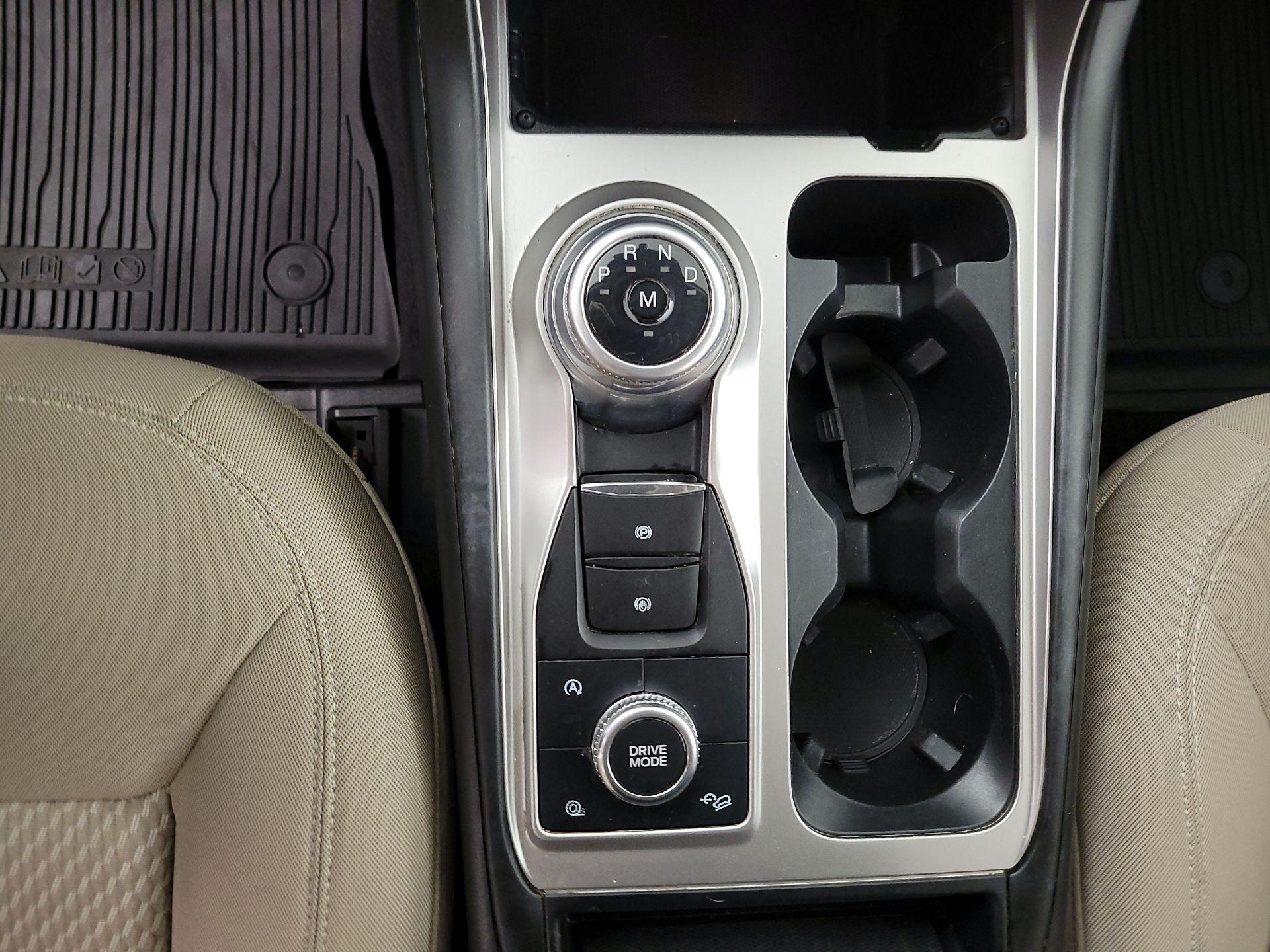 Thumbnail: 2020 Ford Explorer - 17