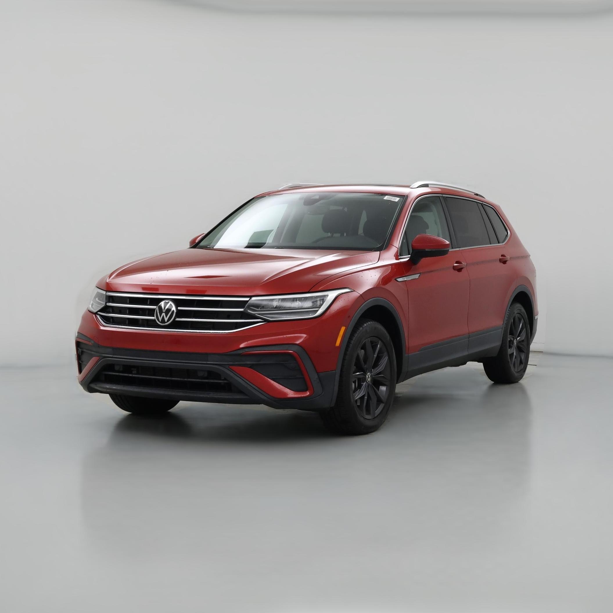 Thumbnail: 2022 Volkswagen Tiguan - 1