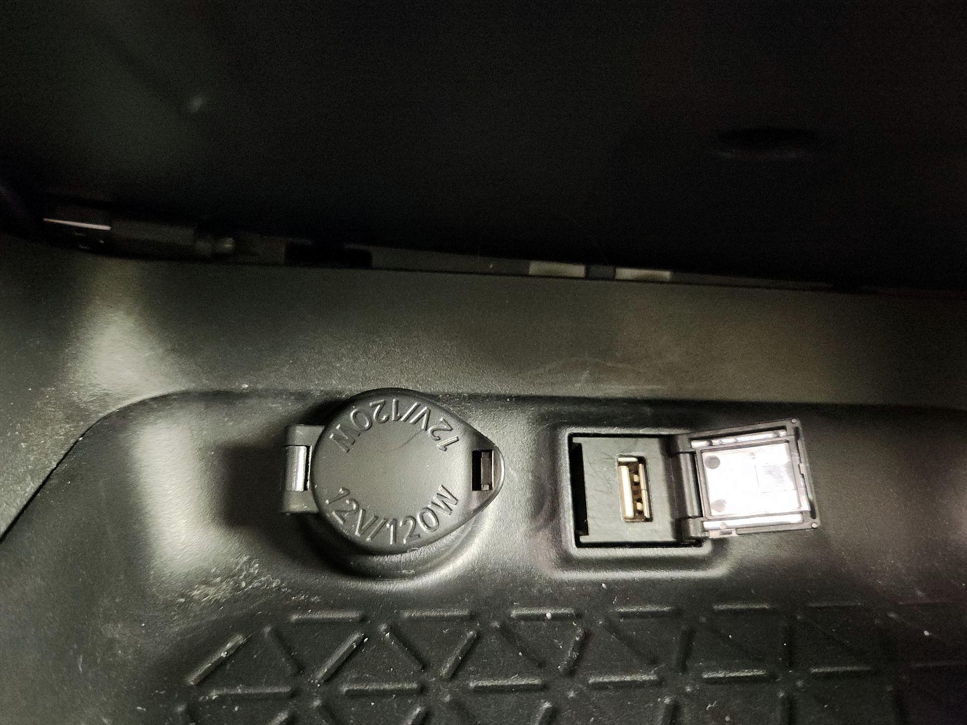 Thumbnail: 2021 Toyota RAV4 - 18