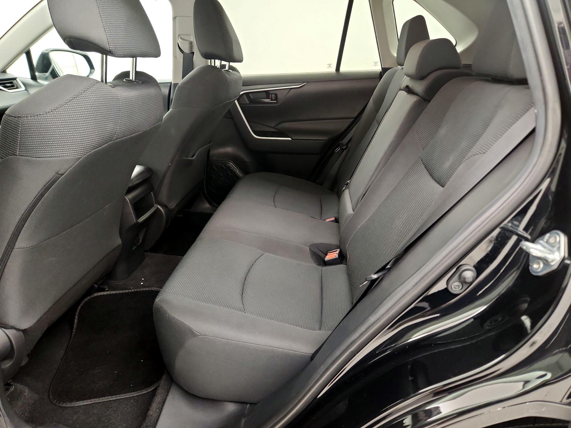 Thumbnail: 2021 Toyota RAV4 - 19