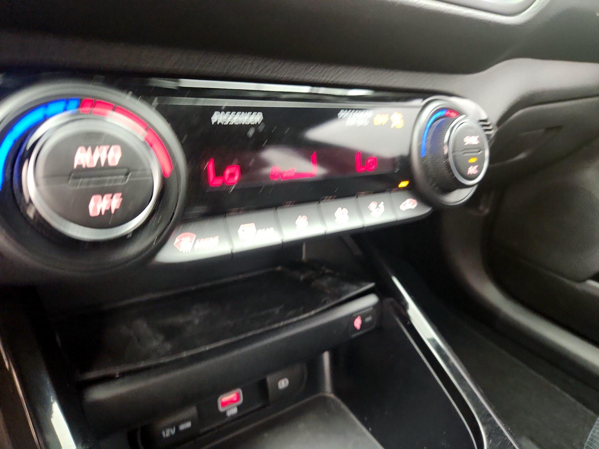 Thumbnail: 2023 Kia Forte - 17