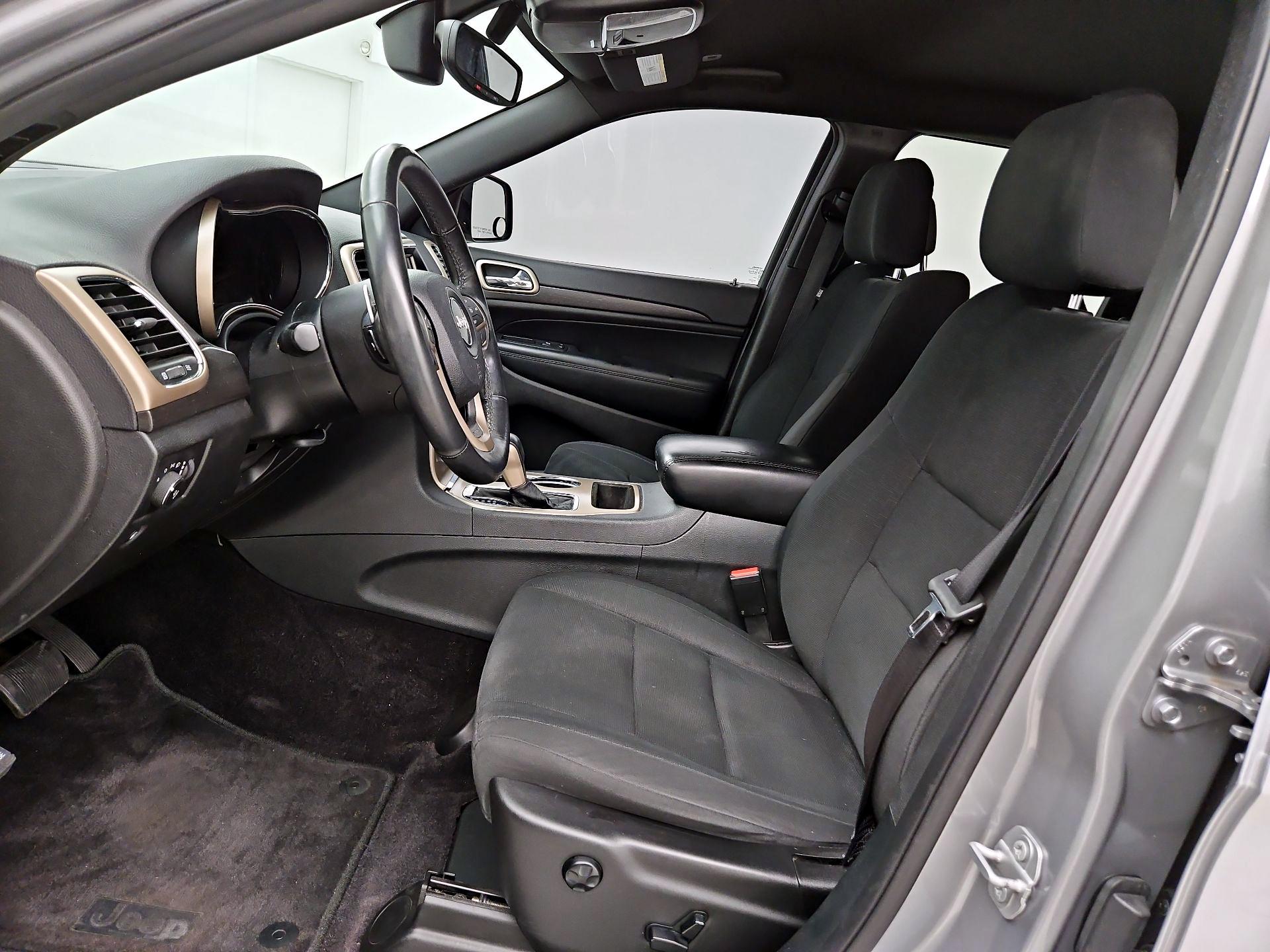 Thumbnail: 2017 Jeep Grand Cherokee - 11