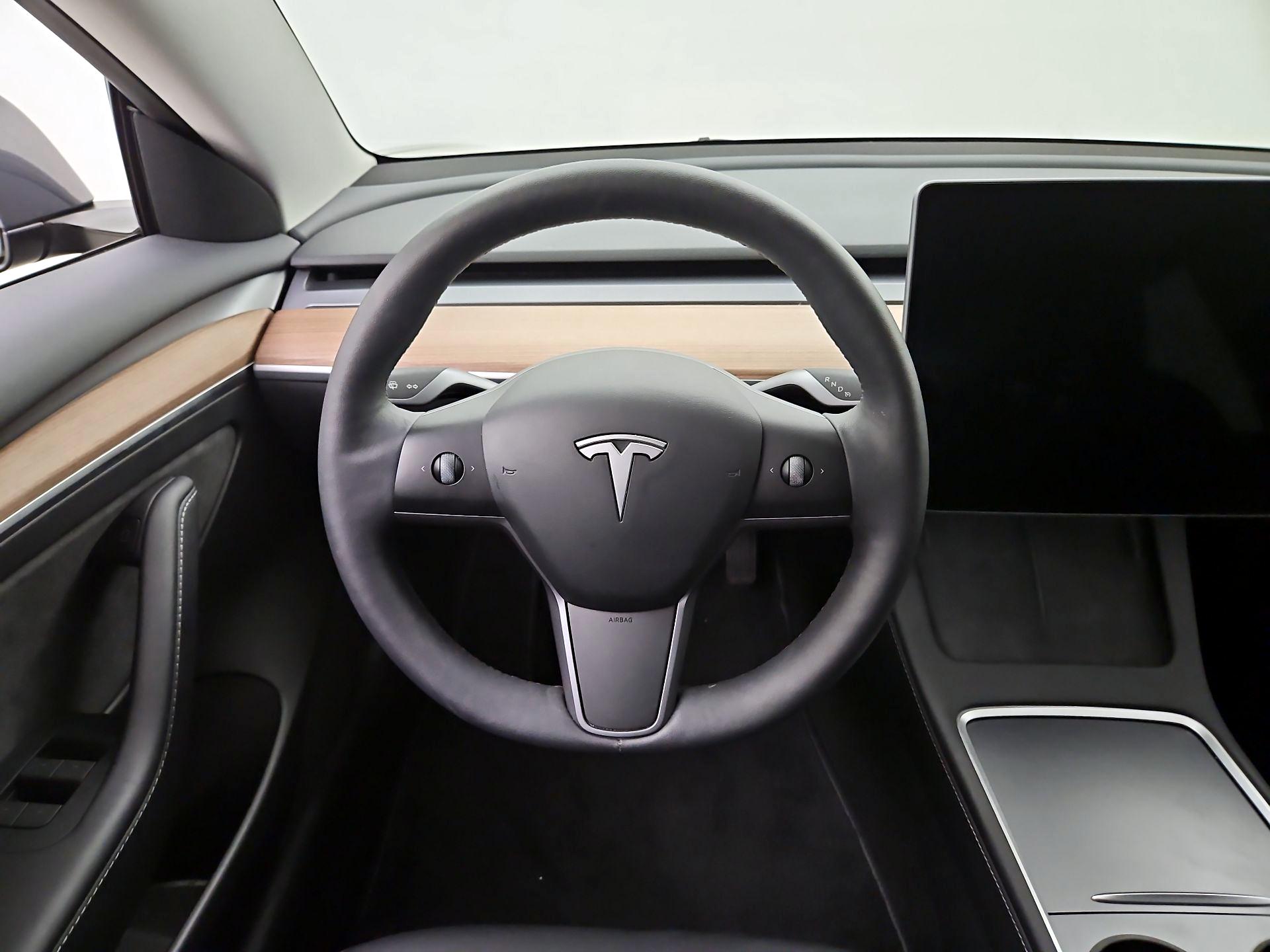 Thumbnail: 2023 Tesla Model 3 - 10