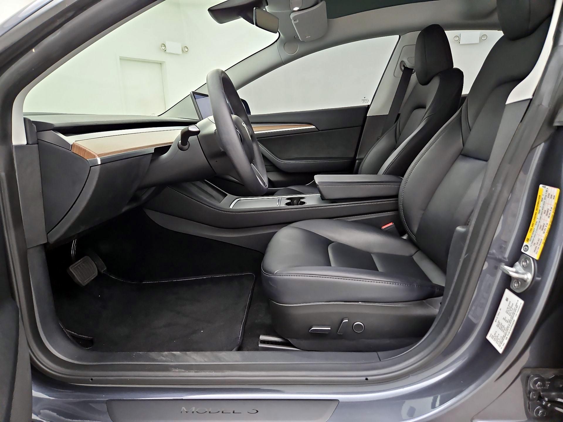 Thumbnail: 2023 Tesla Model 3 - 11