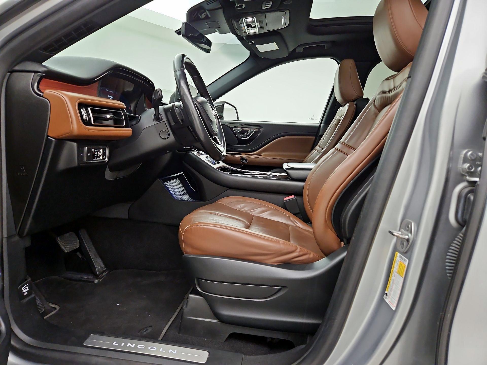Thumbnail: 2021 Lincoln Aviator - 11