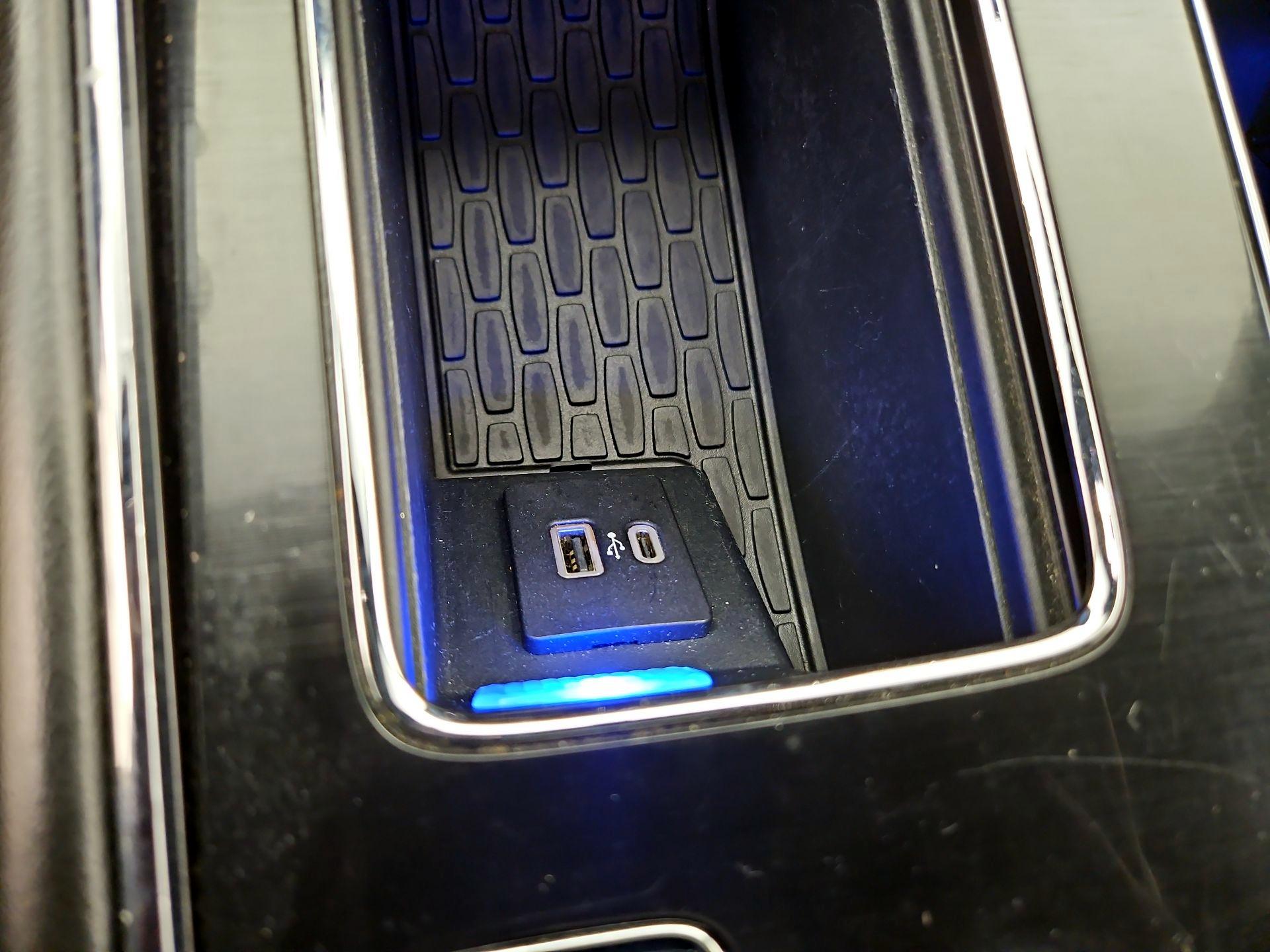 Thumbnail: 2021 Lincoln Aviator - 19