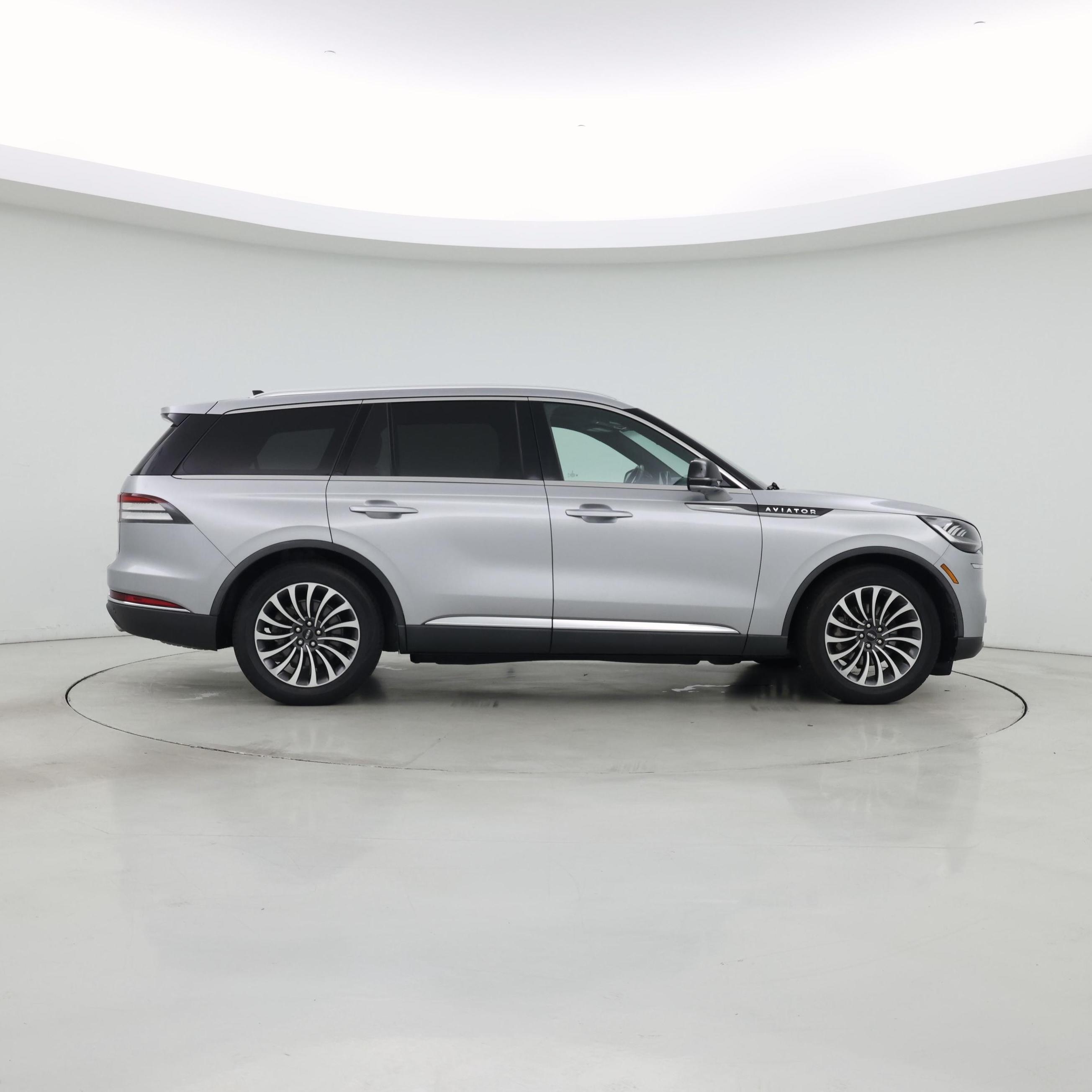 Thumbnail: 2021 Lincoln Aviator - 7