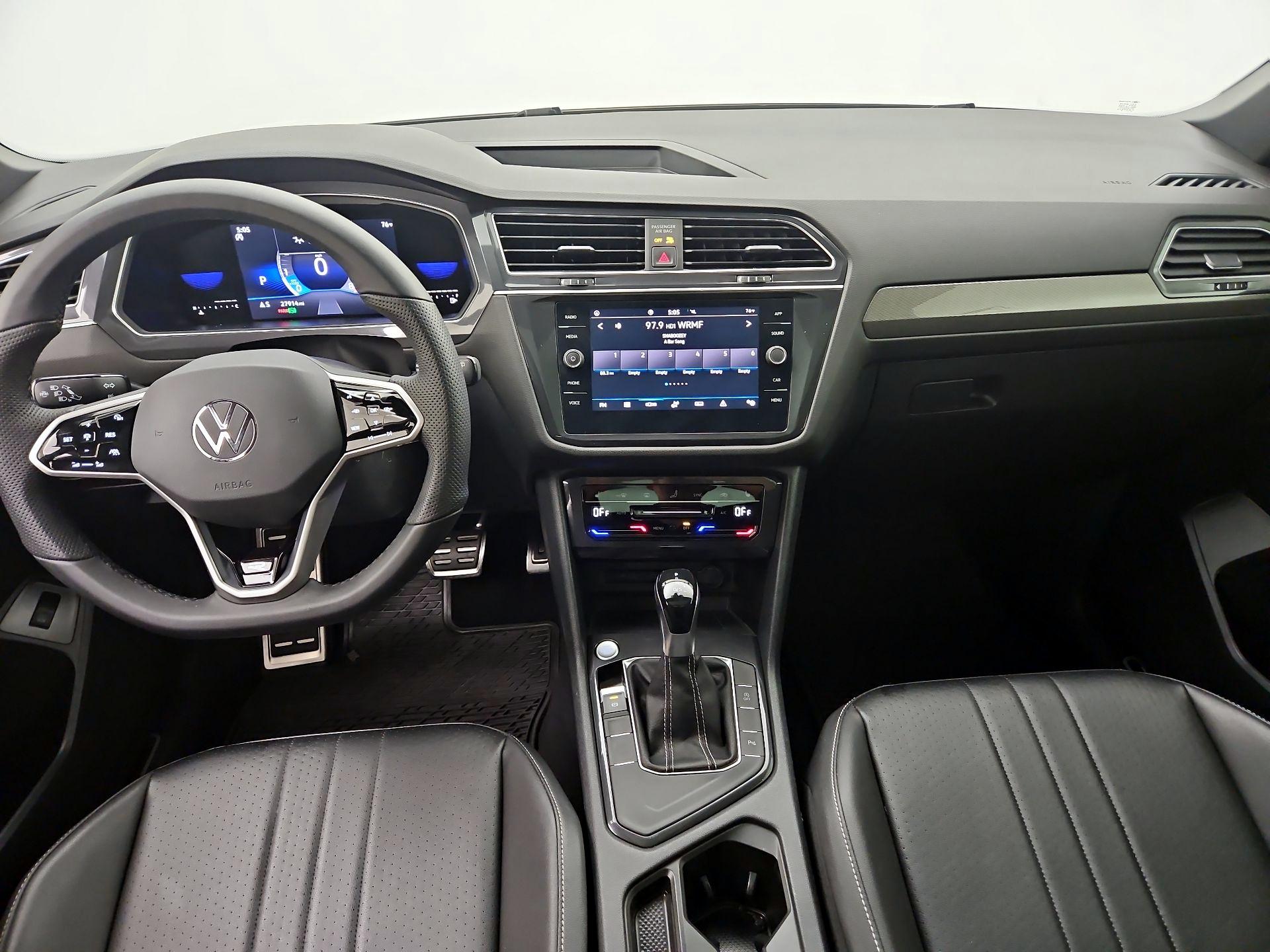Thumbnail: 2022 Volkswagen Tiguan - 9