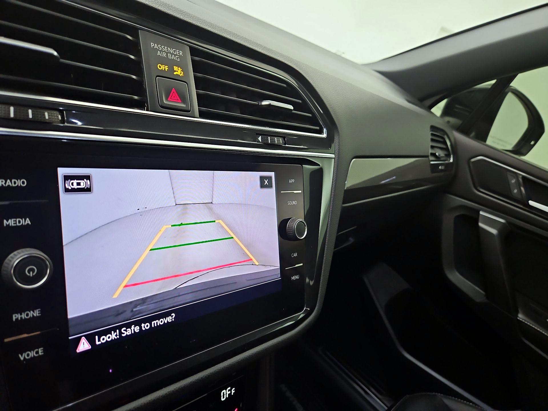 Thumbnail: 2022 Volkswagen Tiguan - 14