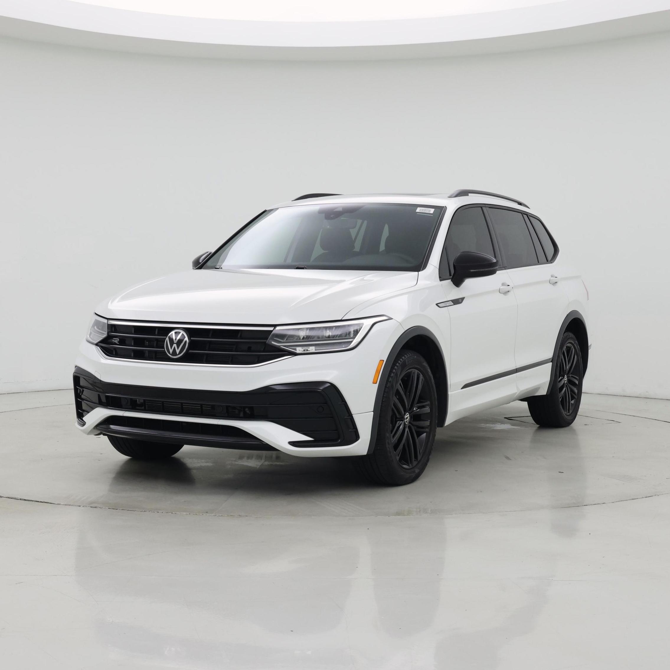Thumbnail: 2022 Volkswagen Tiguan - 4