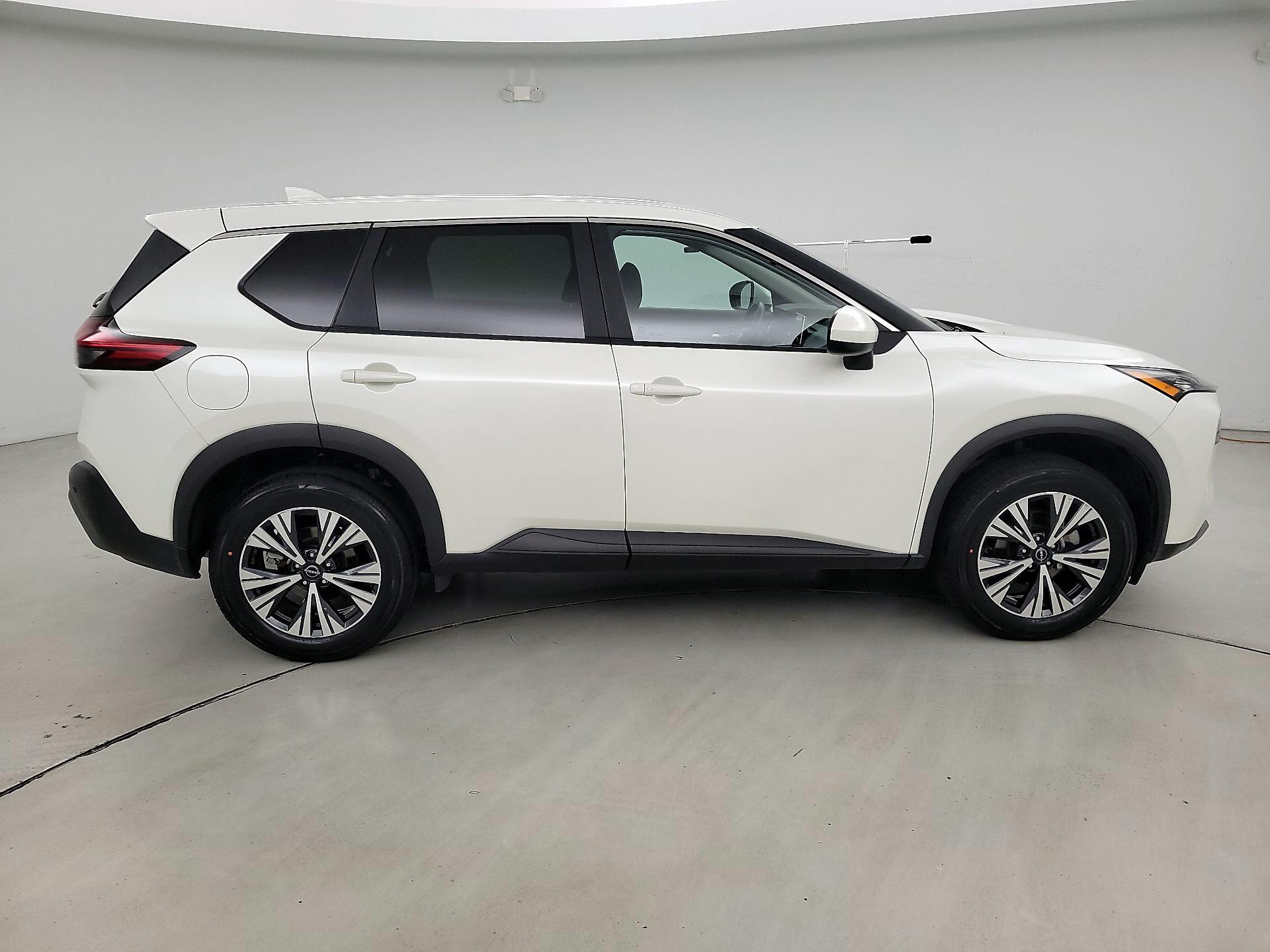 Thumbnail: 2023 Nissan Rogue - 4