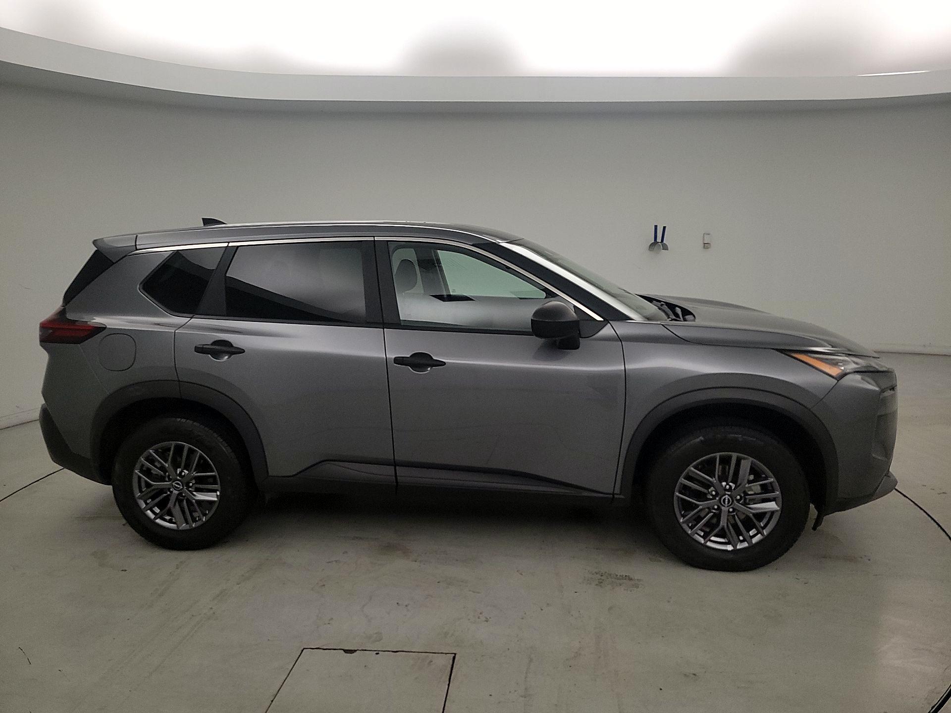 Thumbnail: 2023 Nissan Rogue - 4