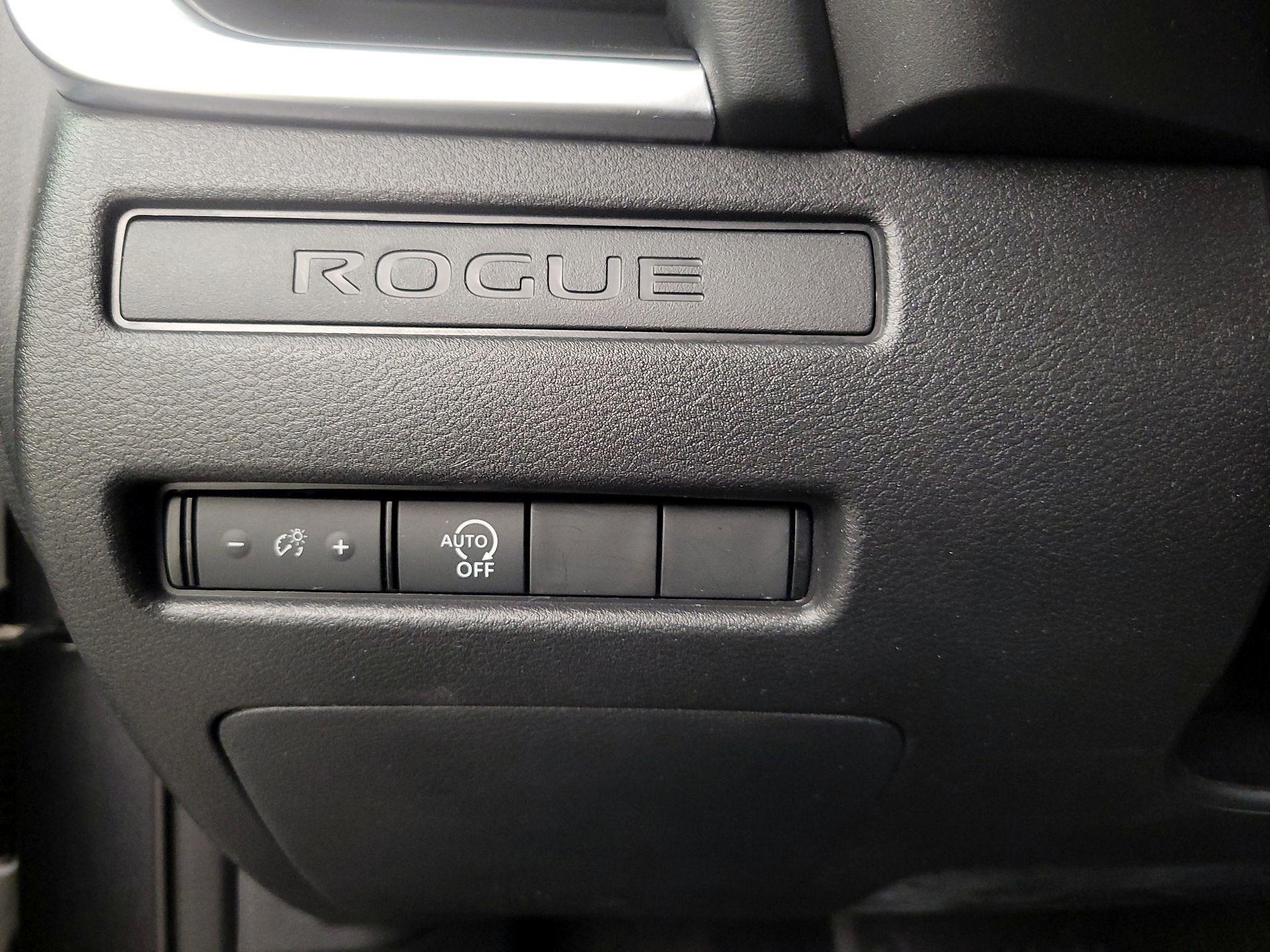 Thumbnail: 2023 Nissan Rogue - 11